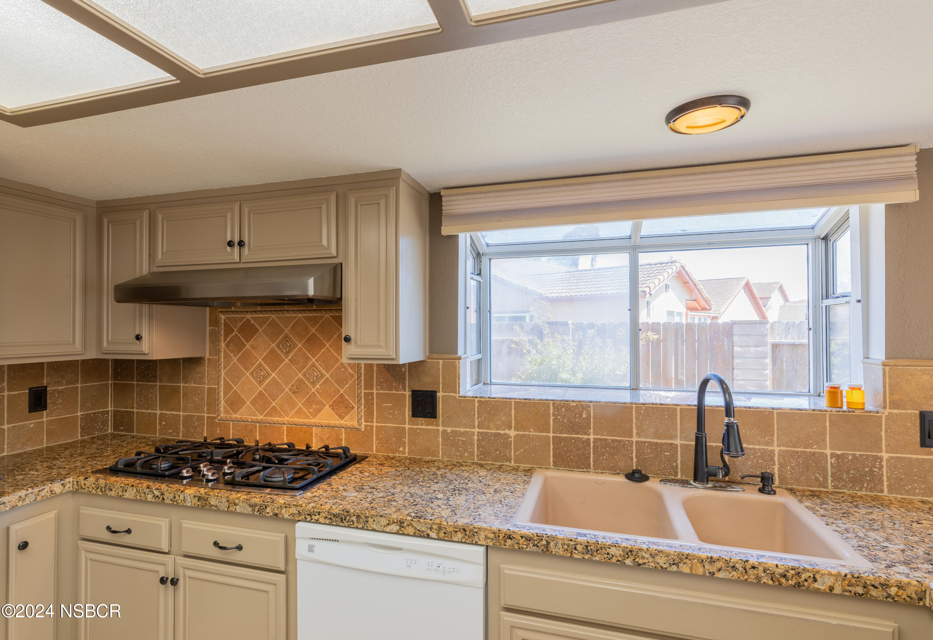 1525 Gardenia Street