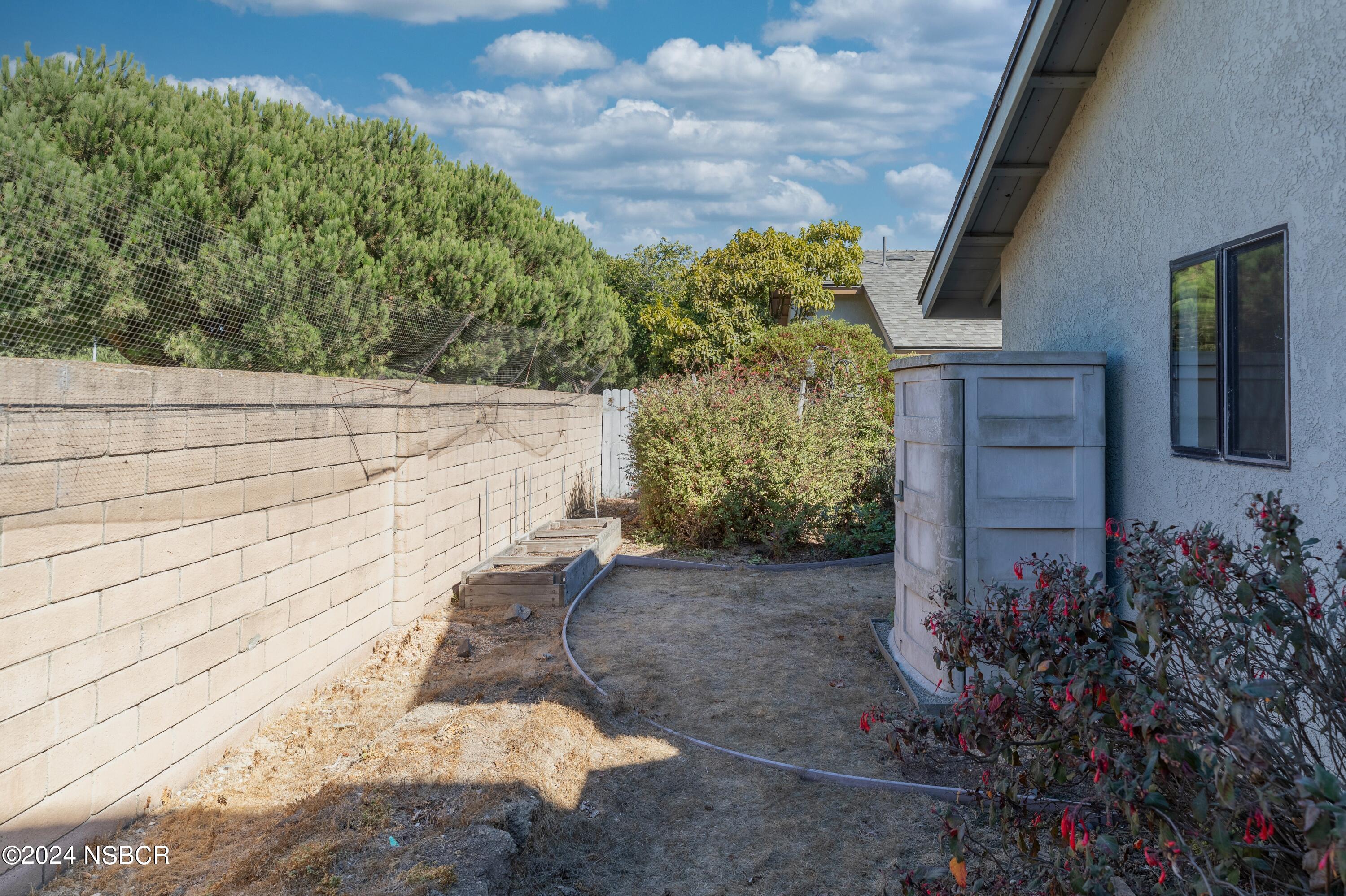 1021 Bellflower Lane