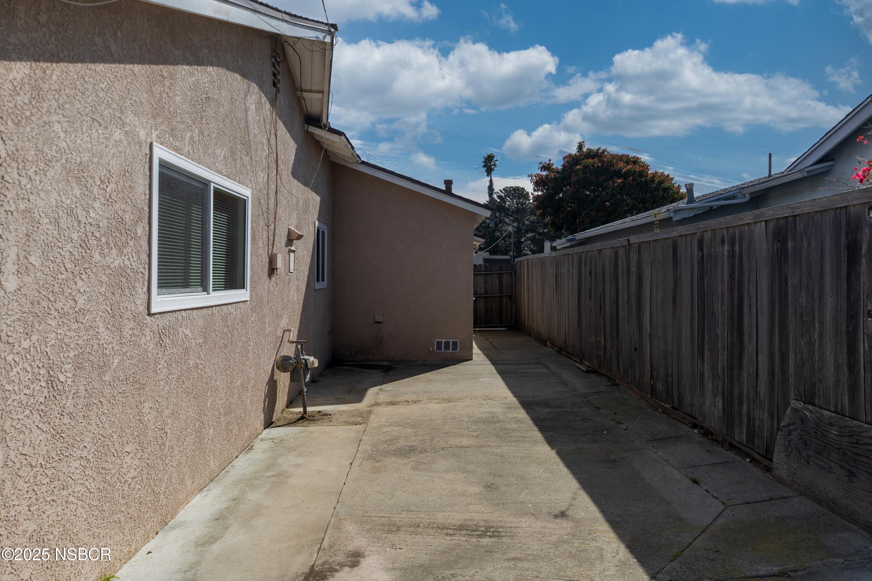 1301 W Apricot Avenue