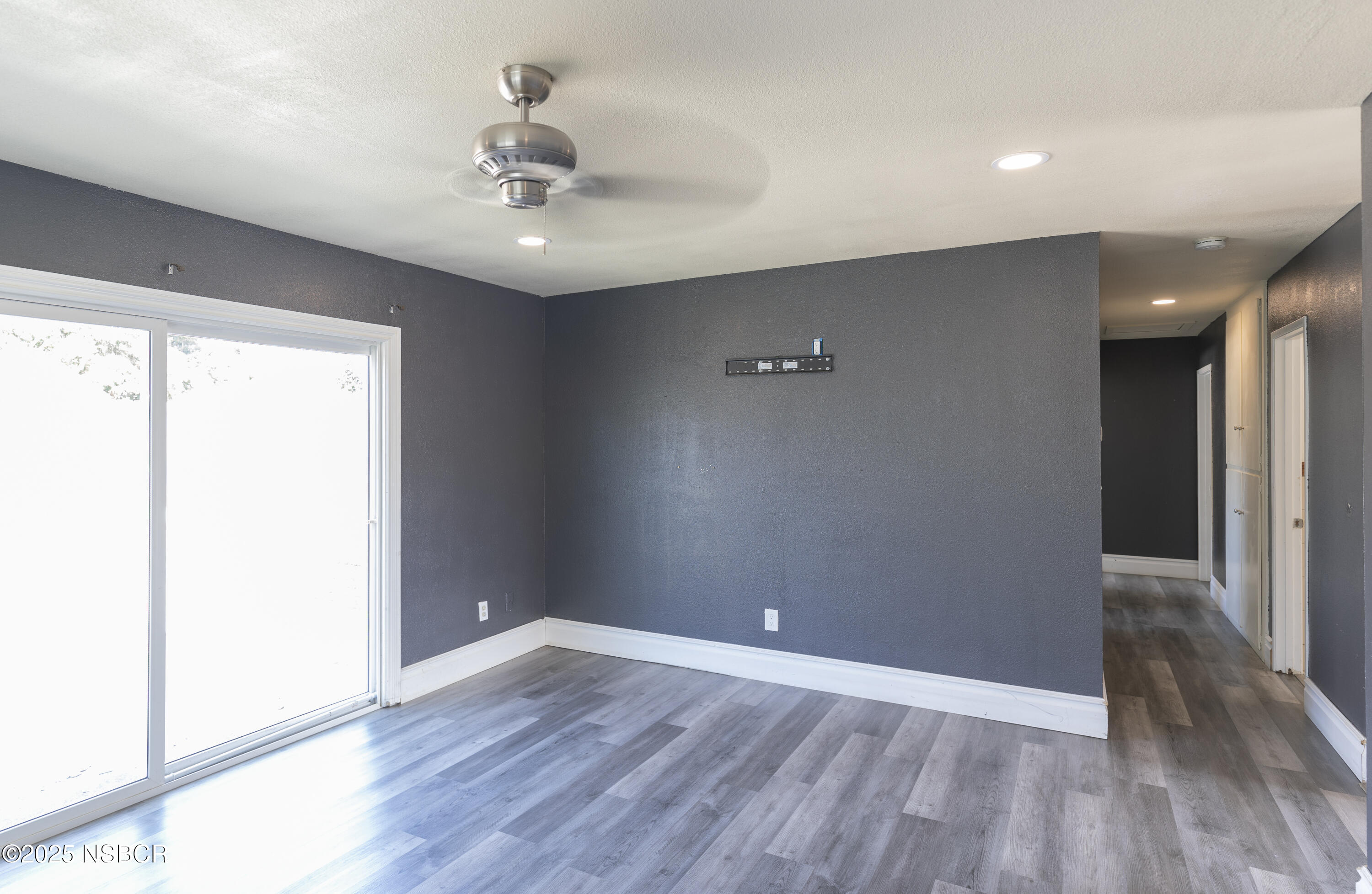 1301 W Apricot Avenue