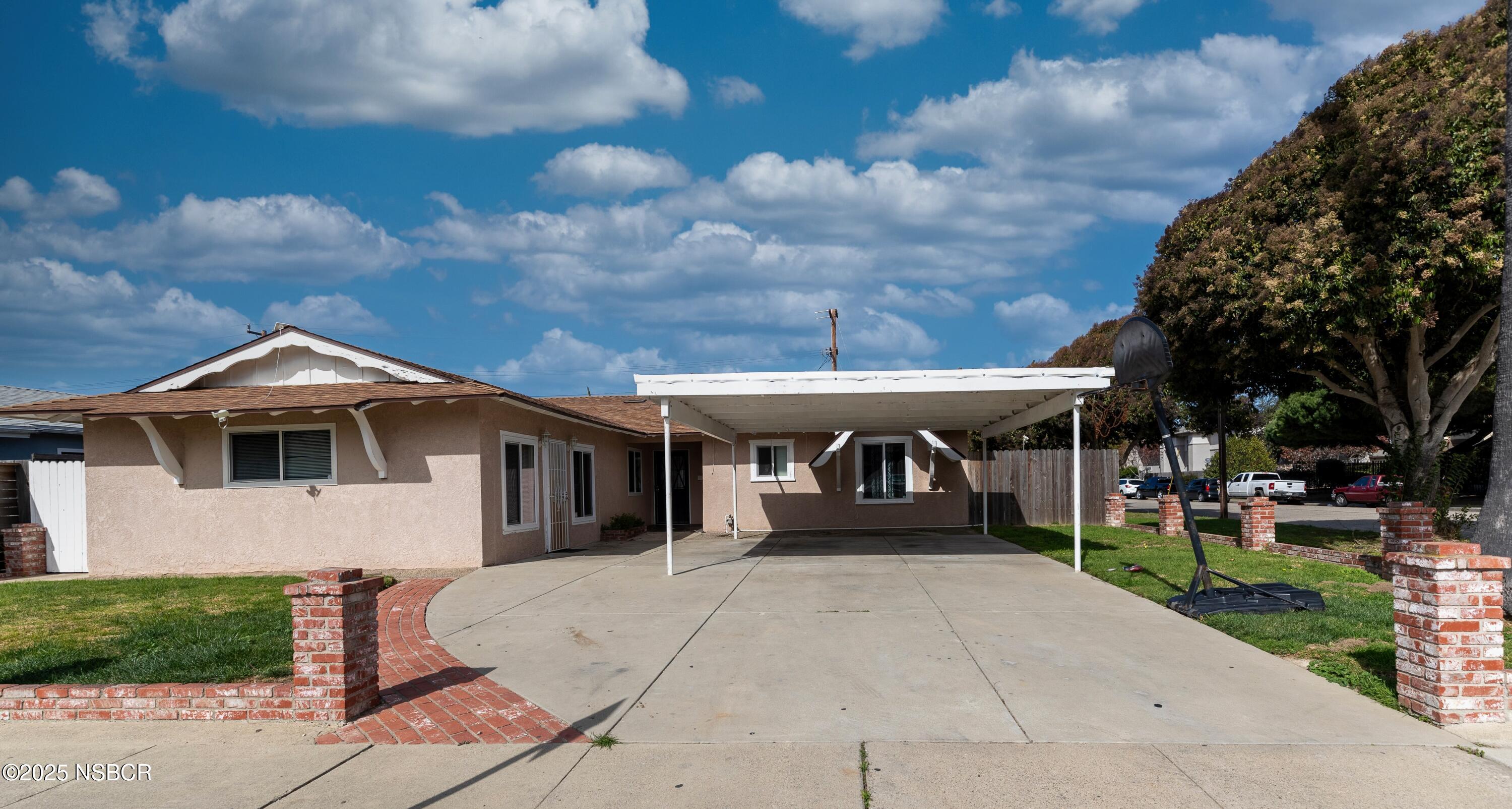 1301 W Apricot Avenue