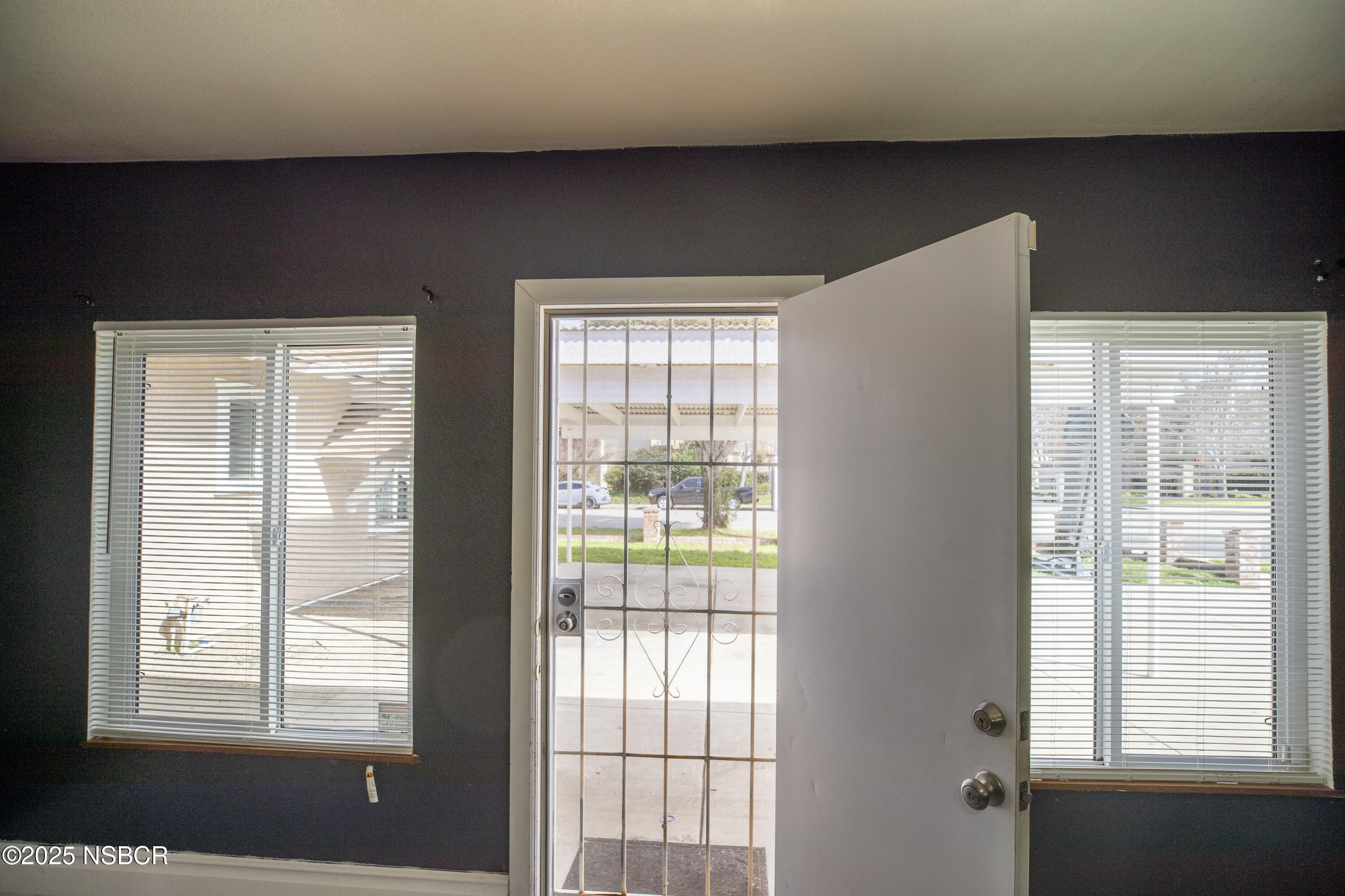 1301 W Apricot Avenue