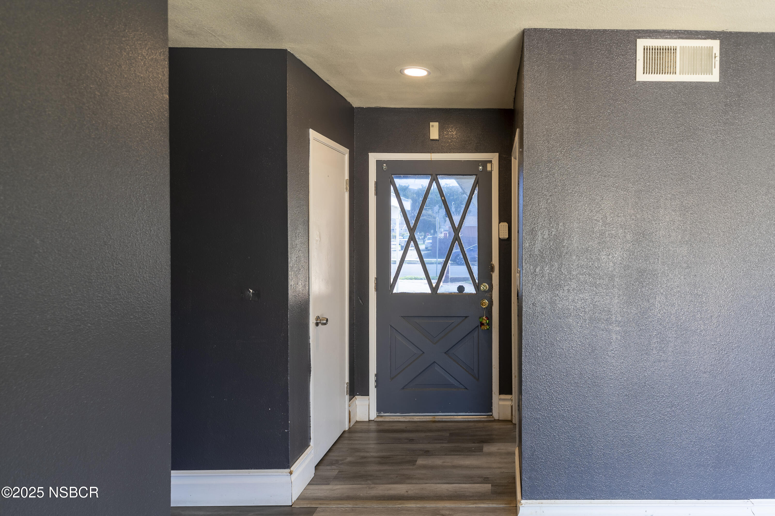 1301 W Apricot Avenue