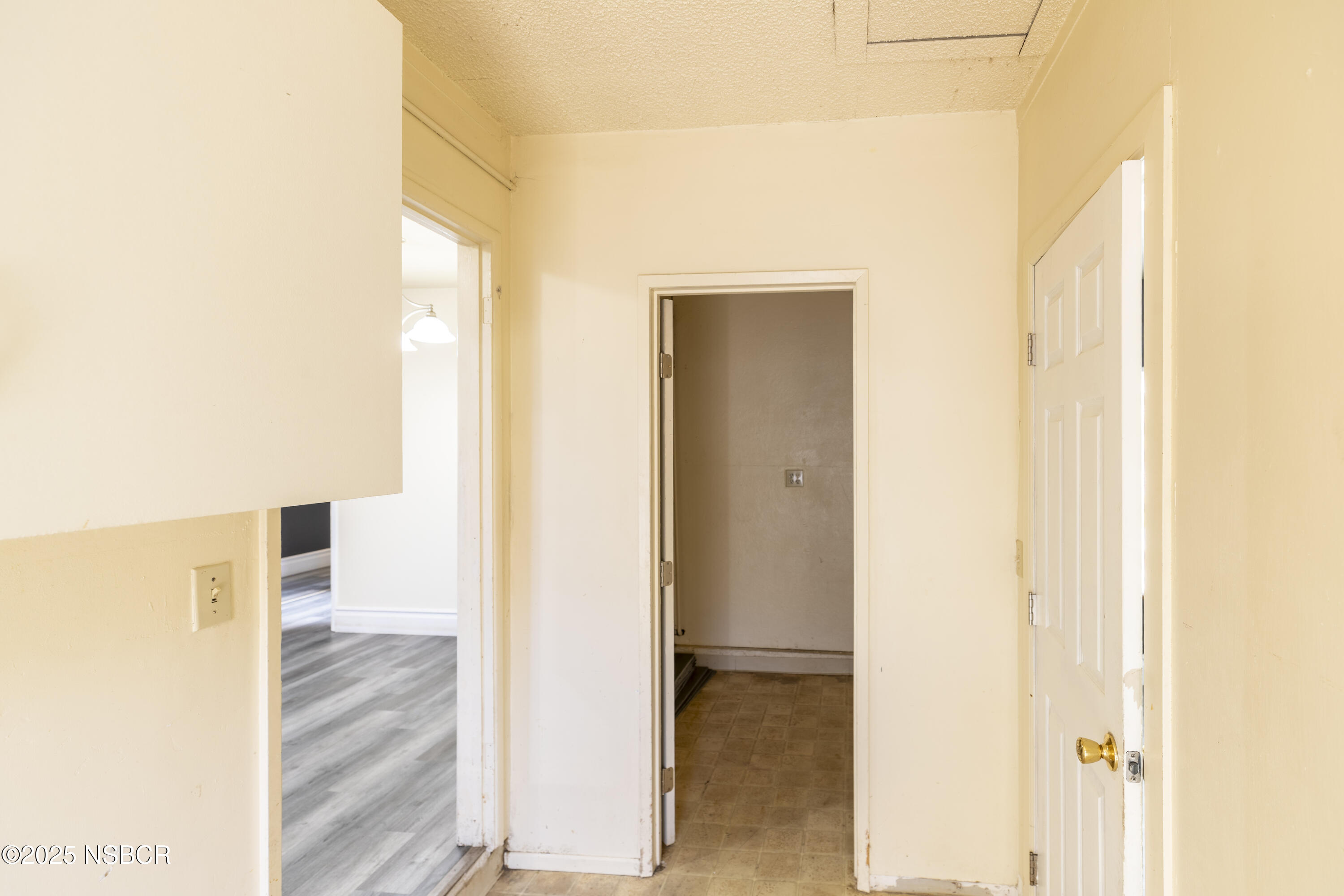 1301 W Apricot Avenue