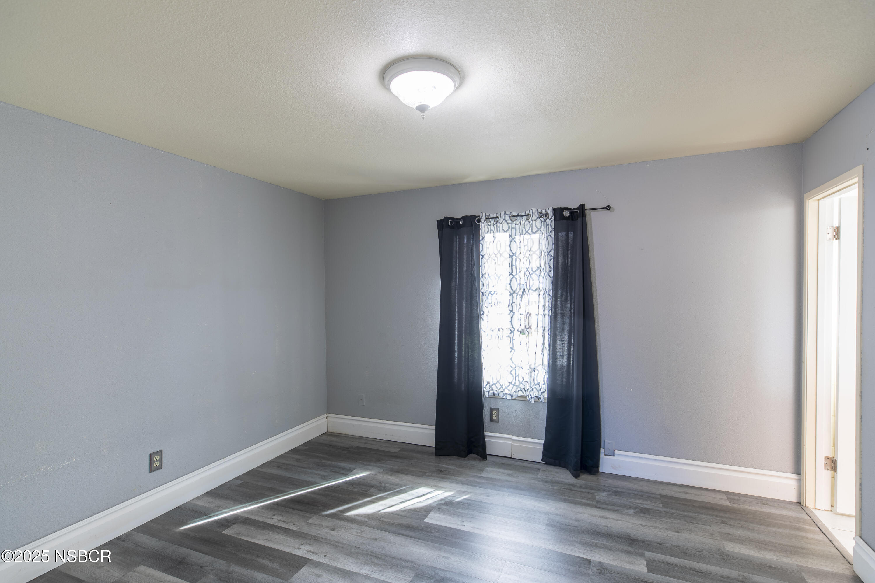 1301 W Apricot Avenue