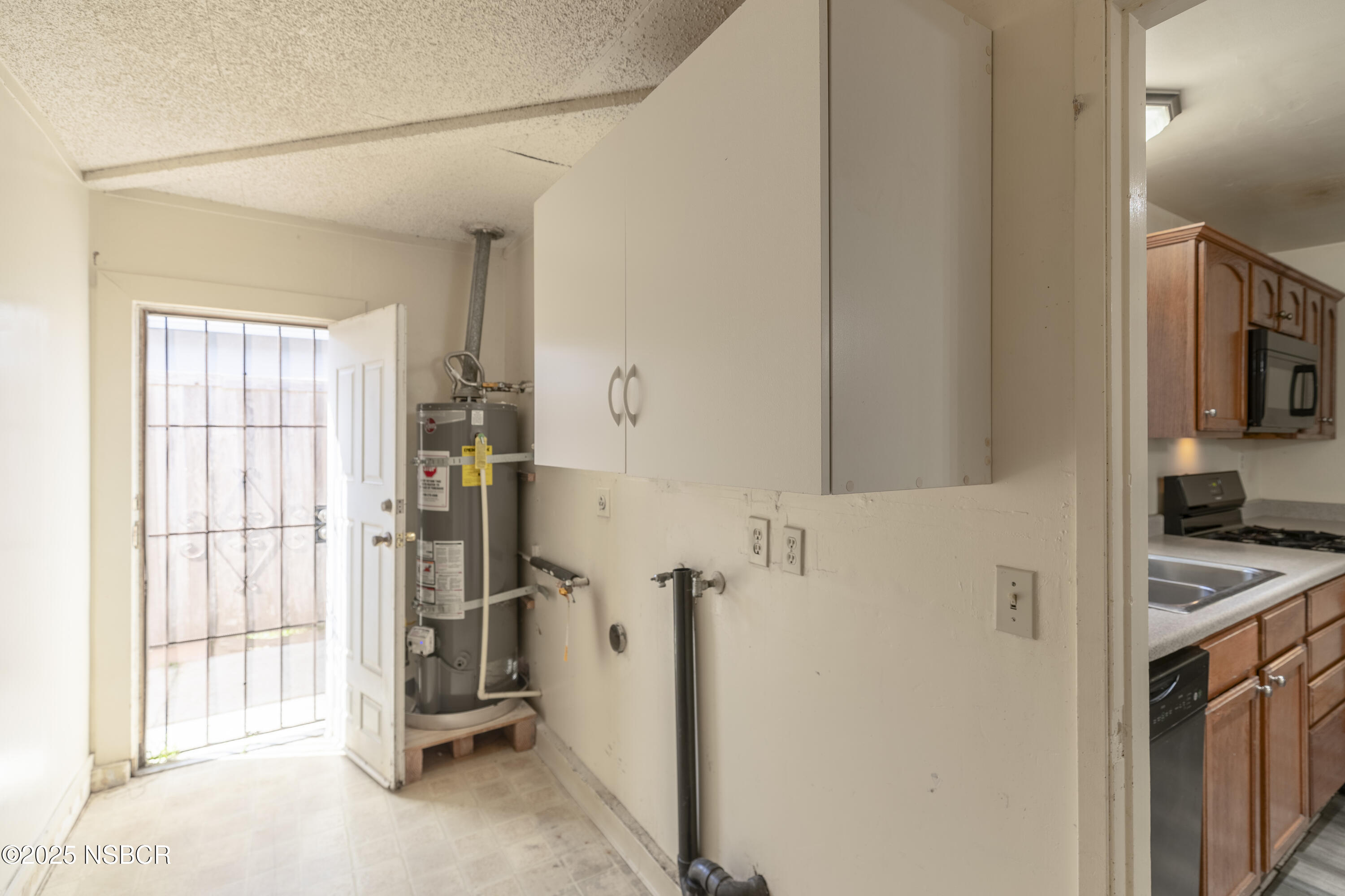 1301 W Apricot Avenue