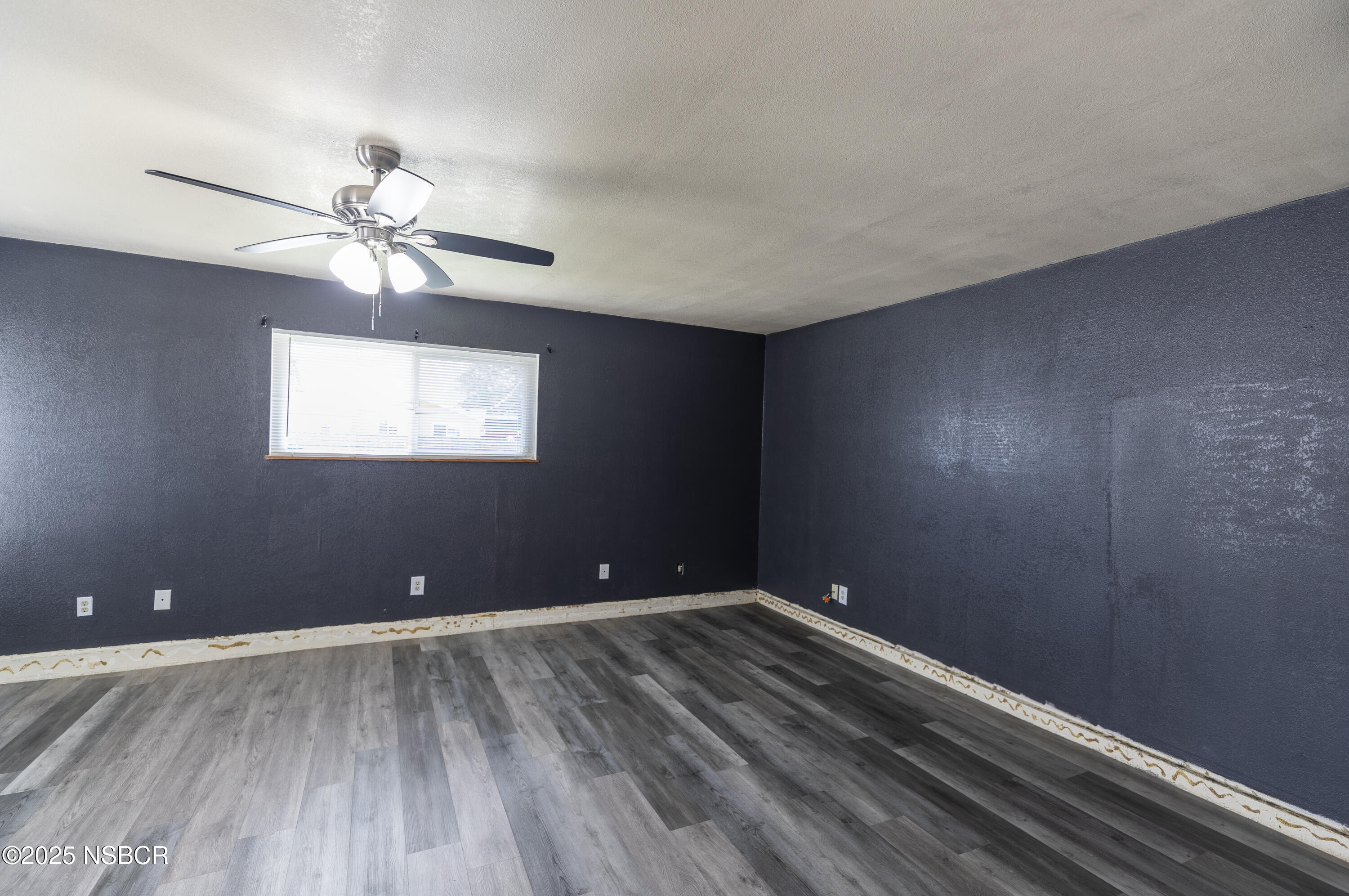 1301 W Apricot Avenue