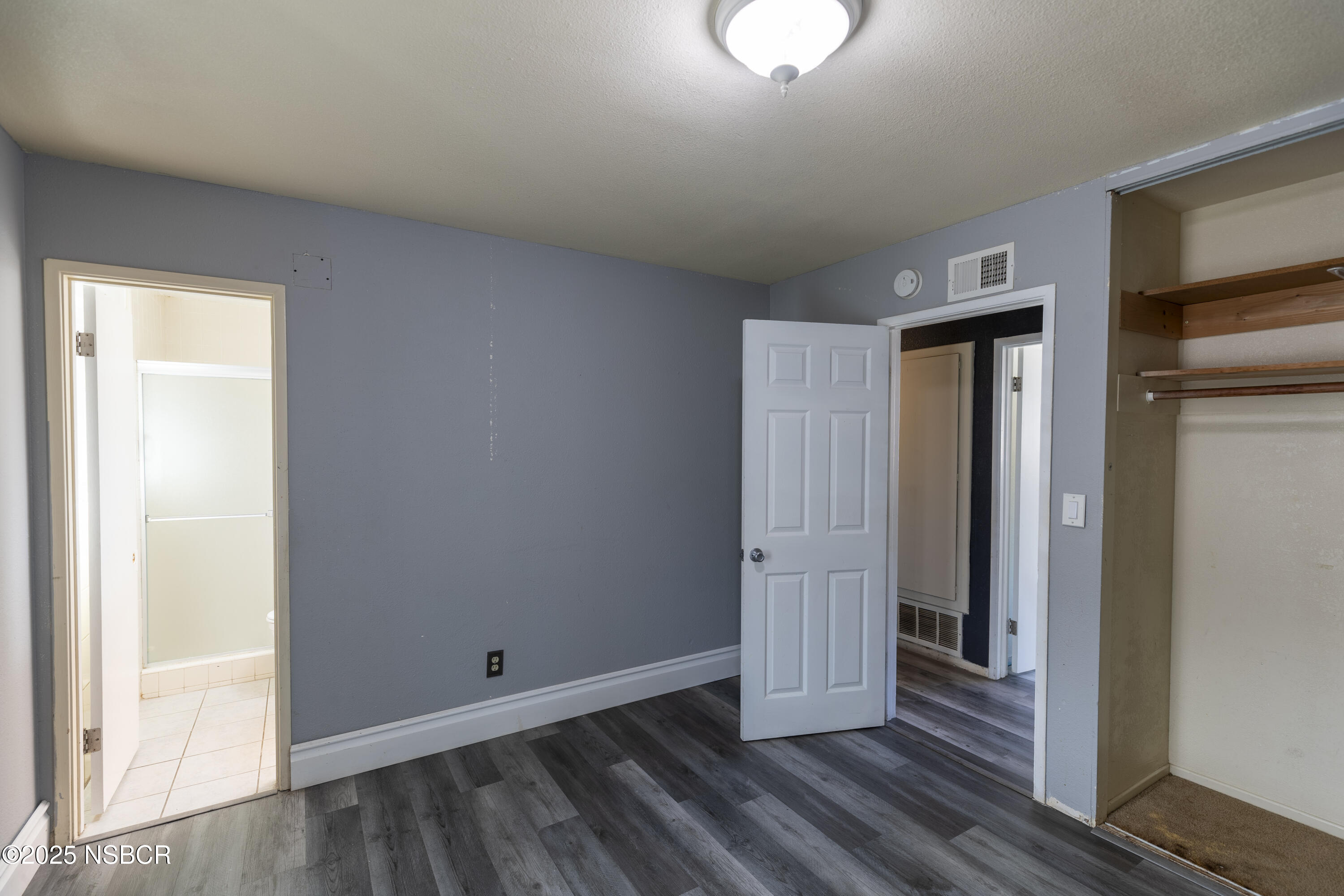 1301 W Apricot Avenue