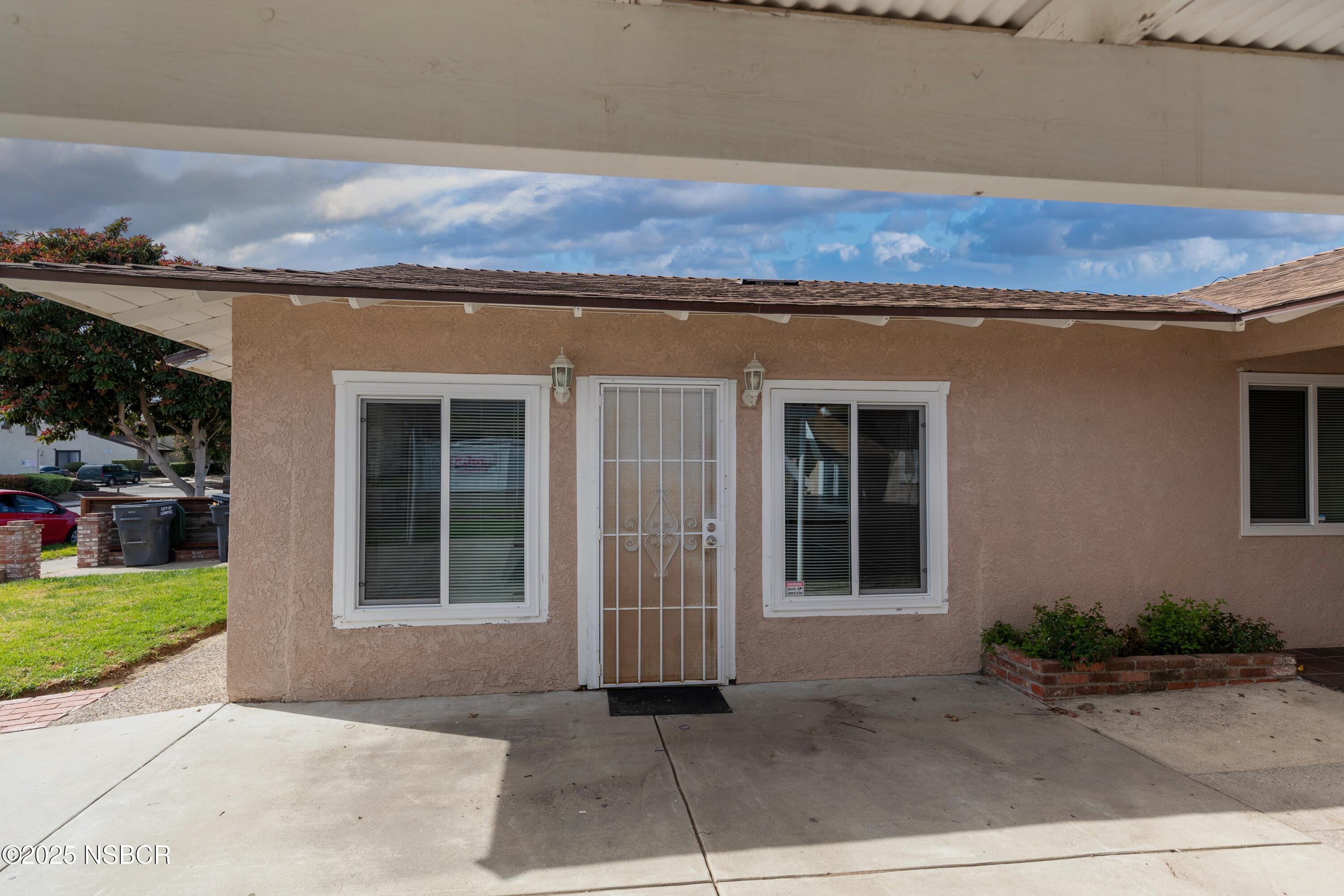 1301 W Apricot Avenue