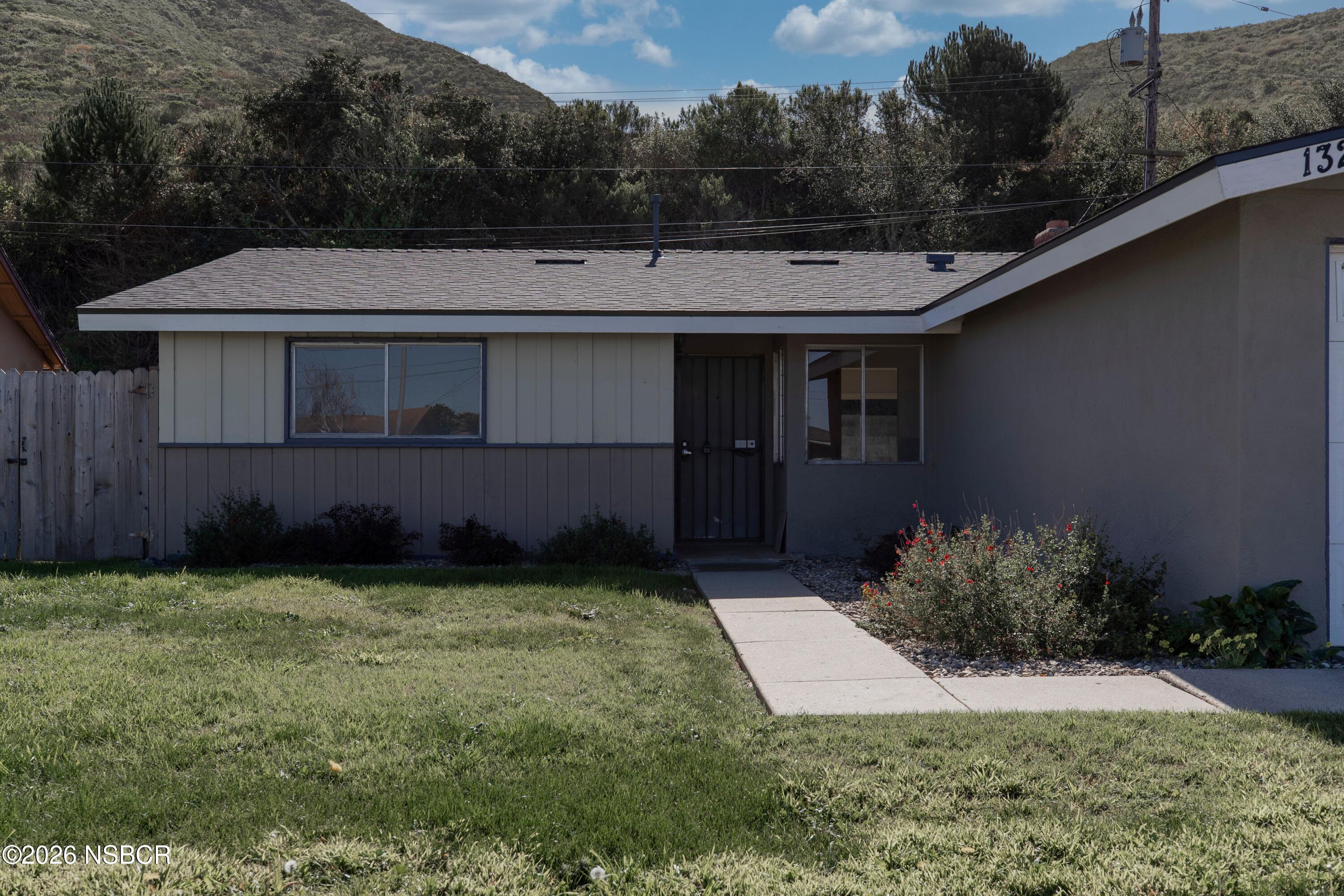 1328 W Willow Avenue