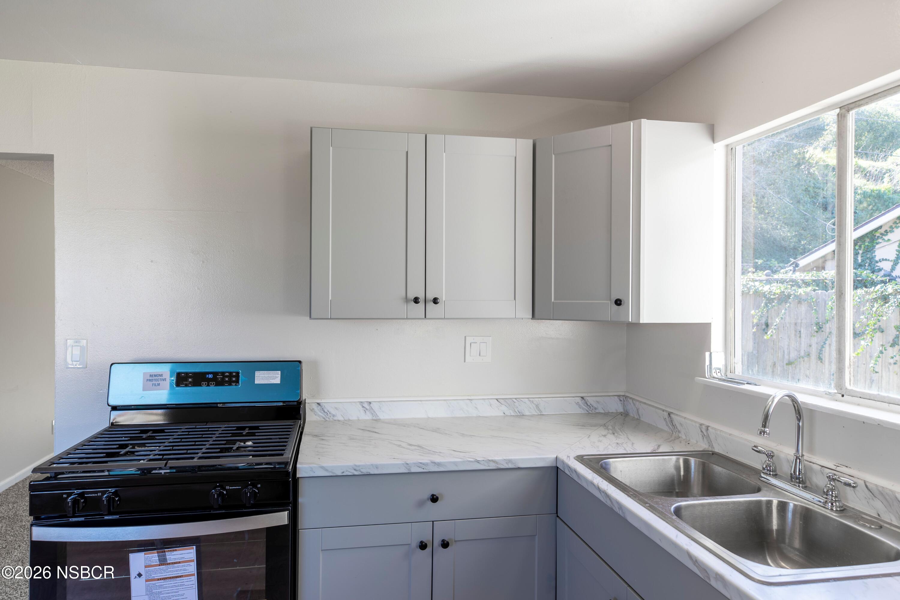 1328 W Willow Avenue