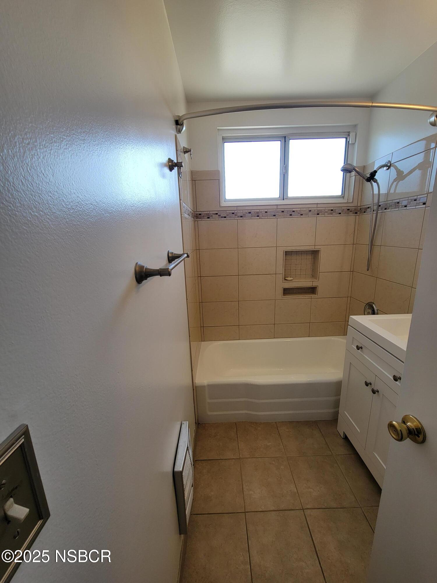 904 W Date Avenue