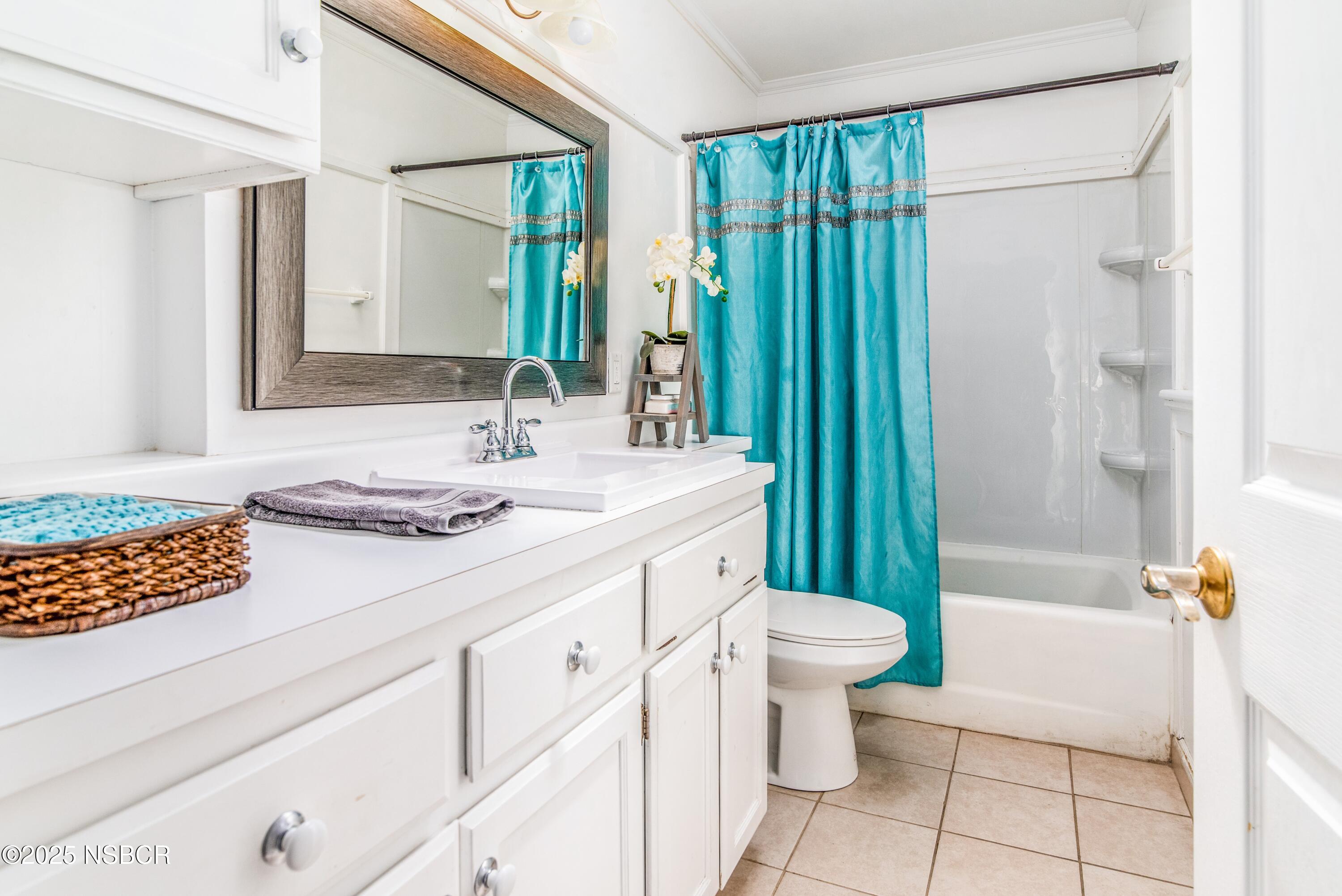 1521 W Cherry Avenue