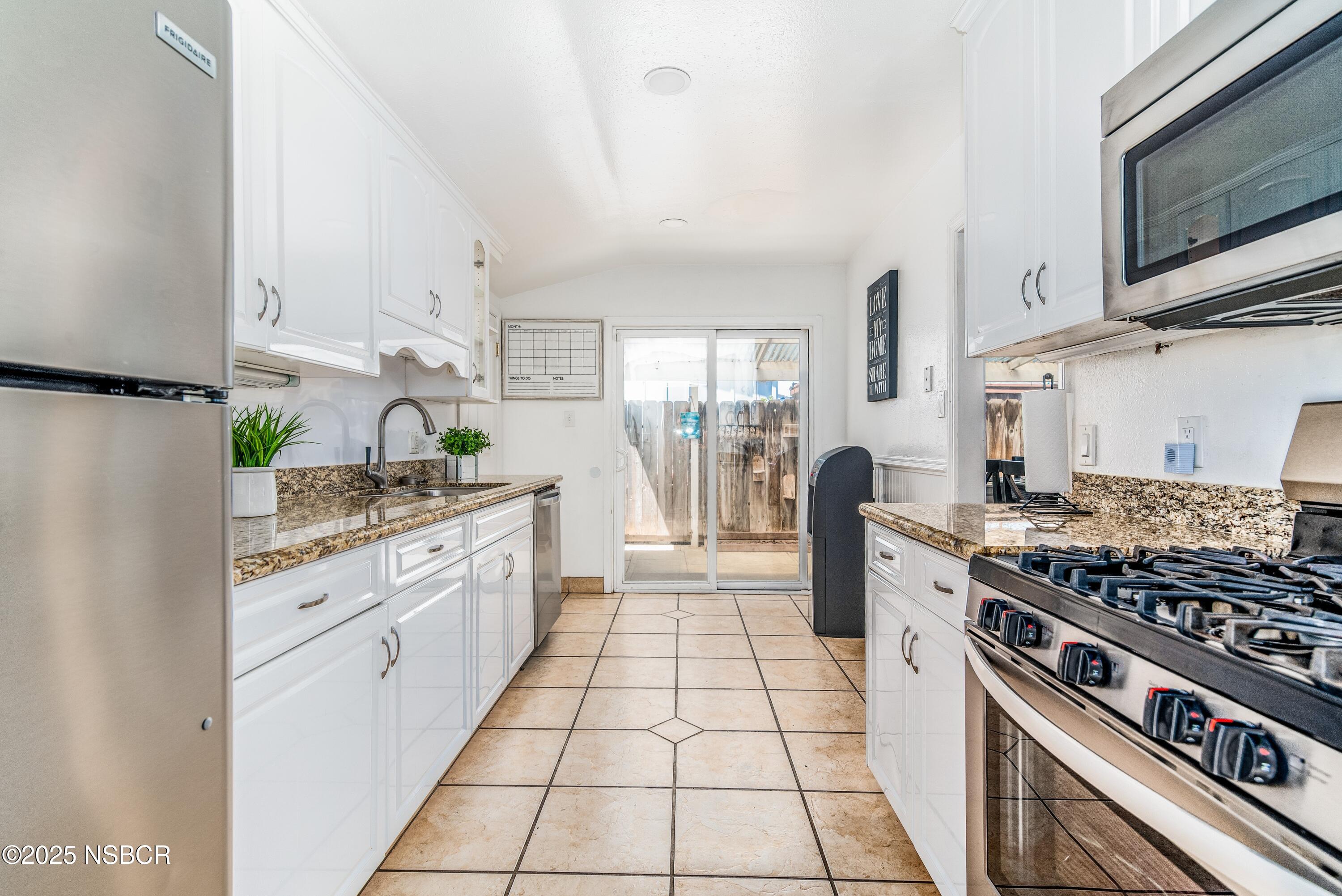 1521 W Cherry Avenue