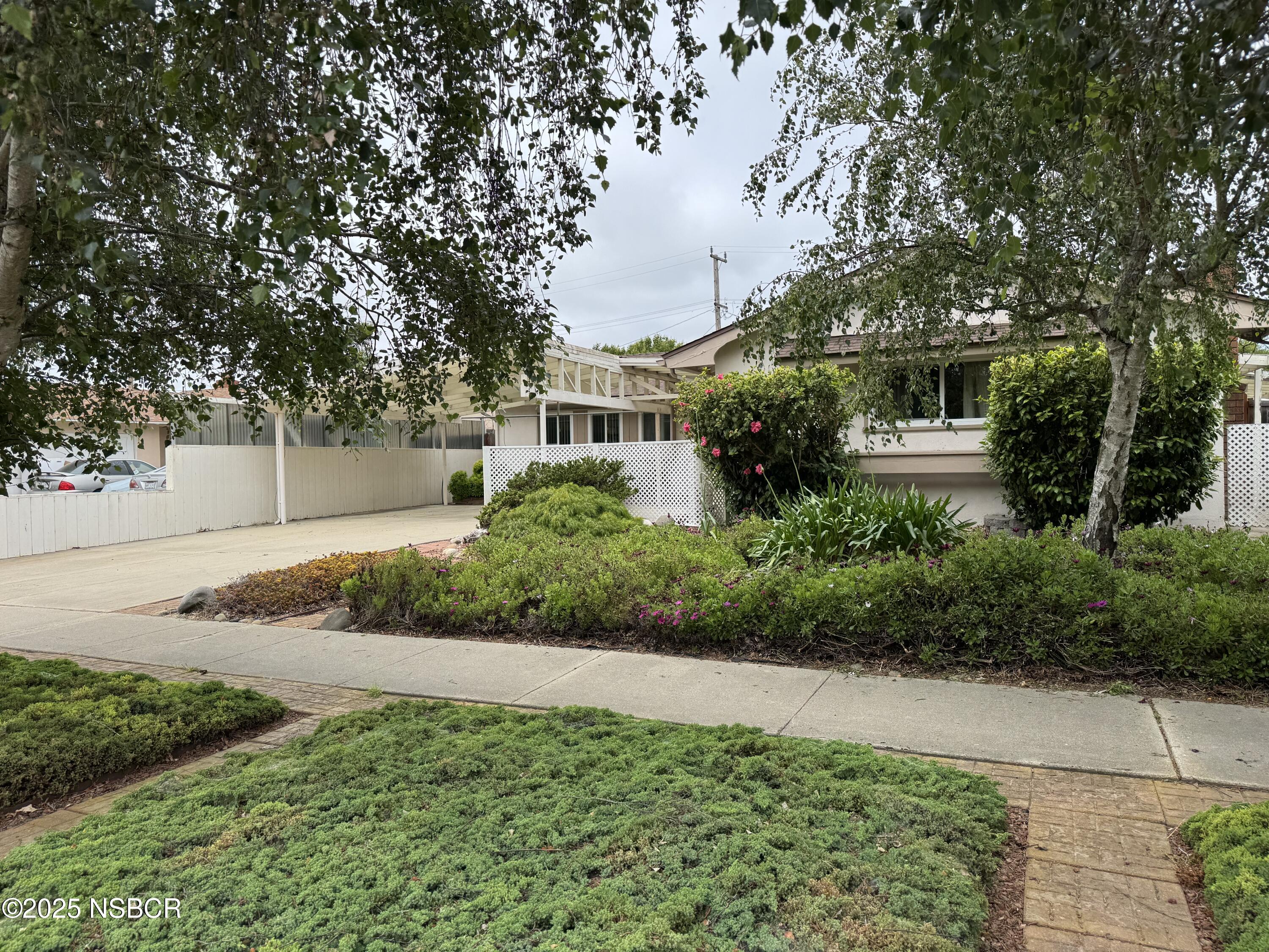 1309 W Walnut Avenue