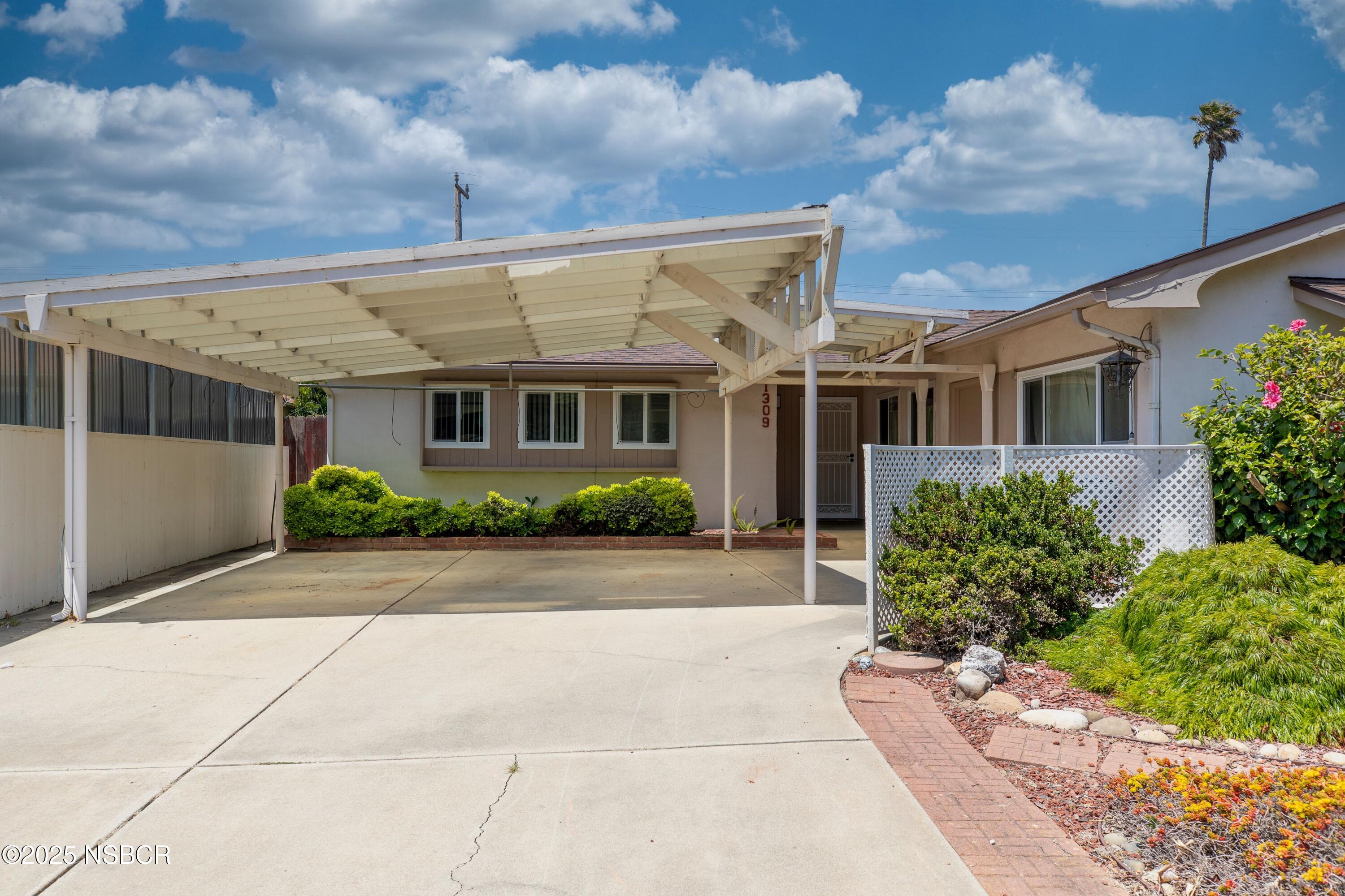 1309 W Walnut Avenue