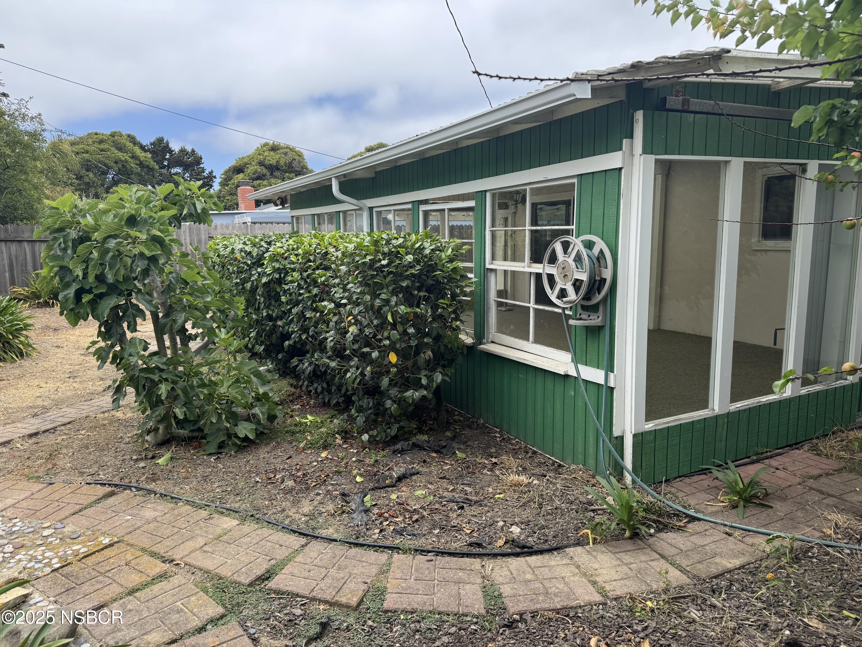 1309 W Walnut Avenue