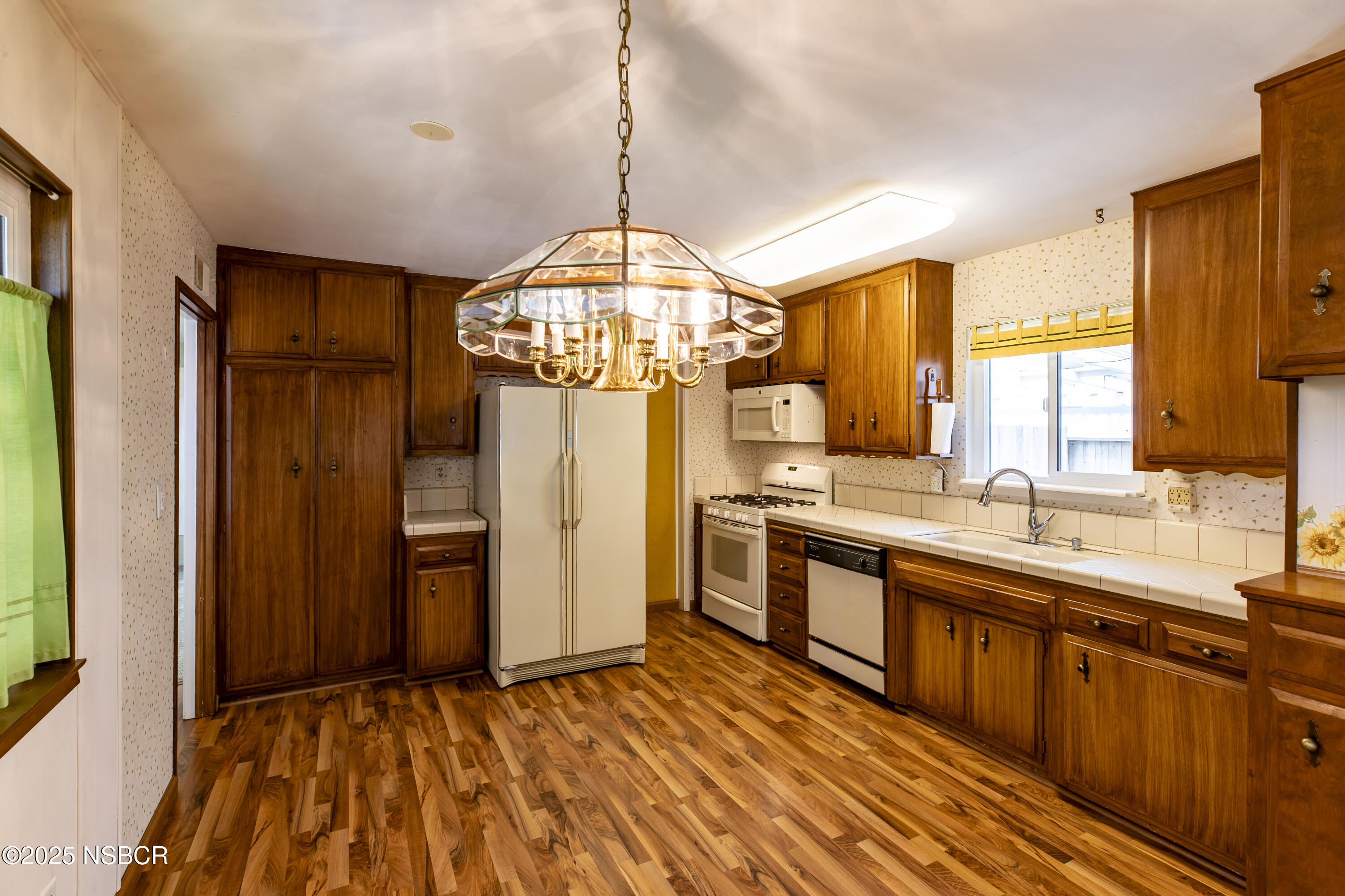 1309 W Walnut Avenue