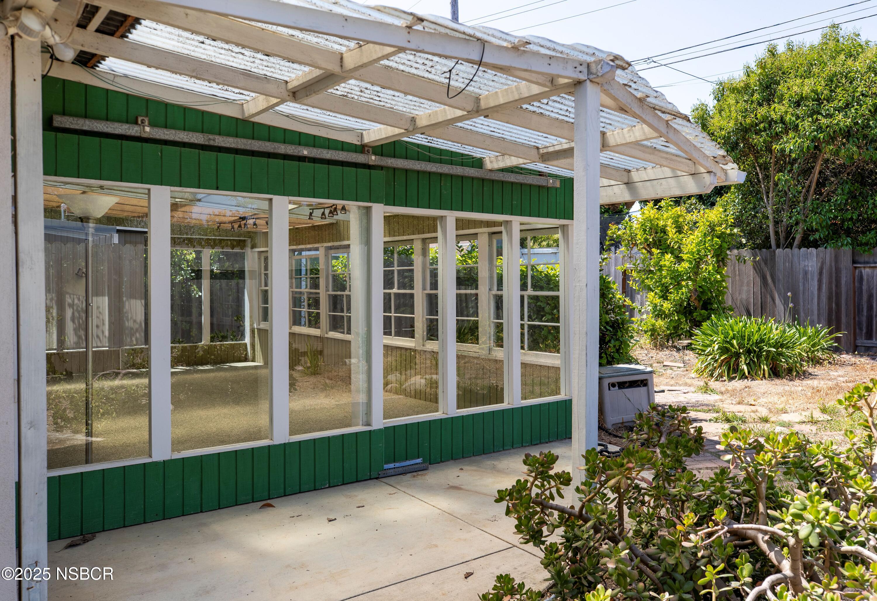 1309 W Walnut Avenue