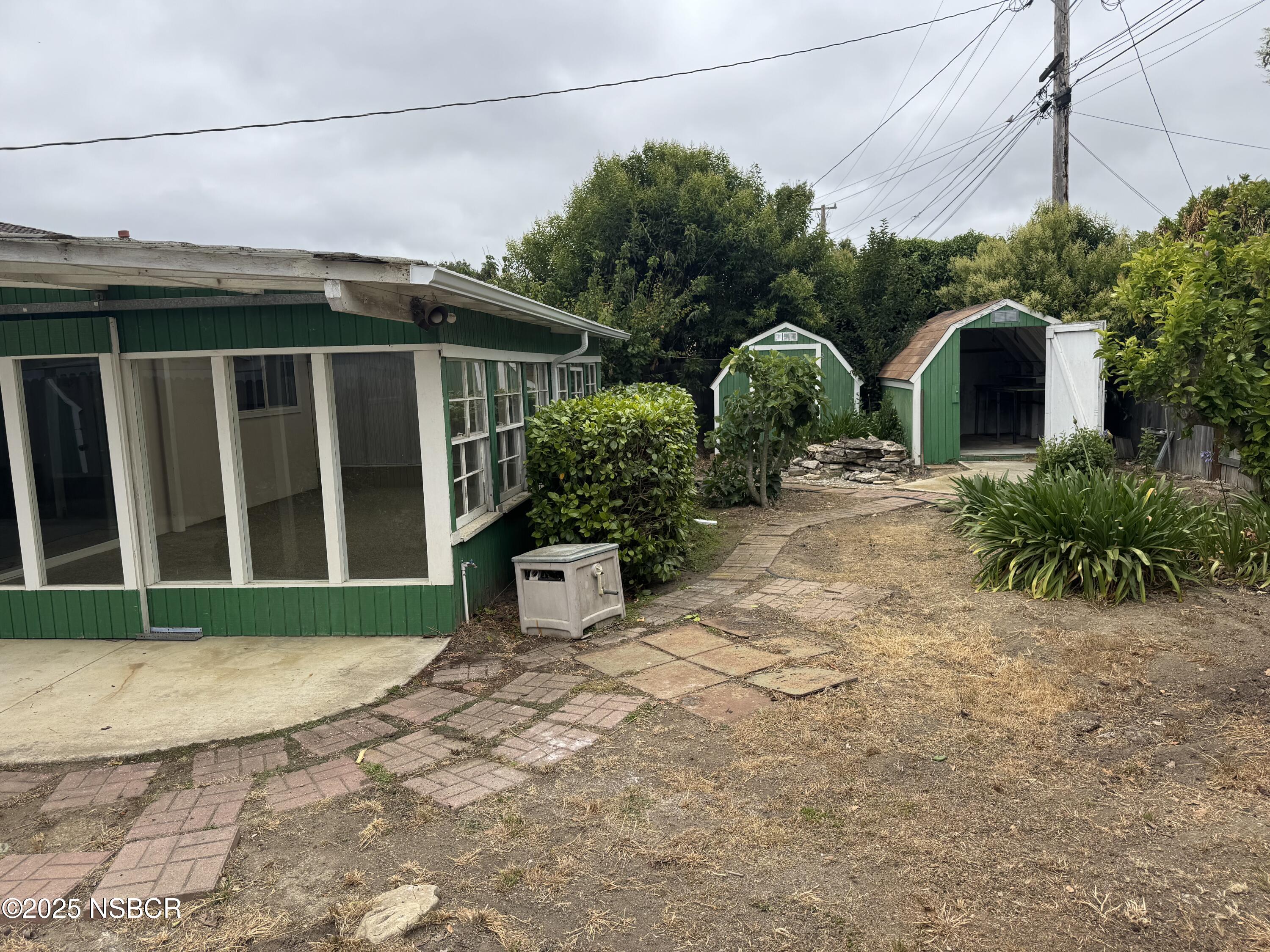 1309 W Walnut Avenue