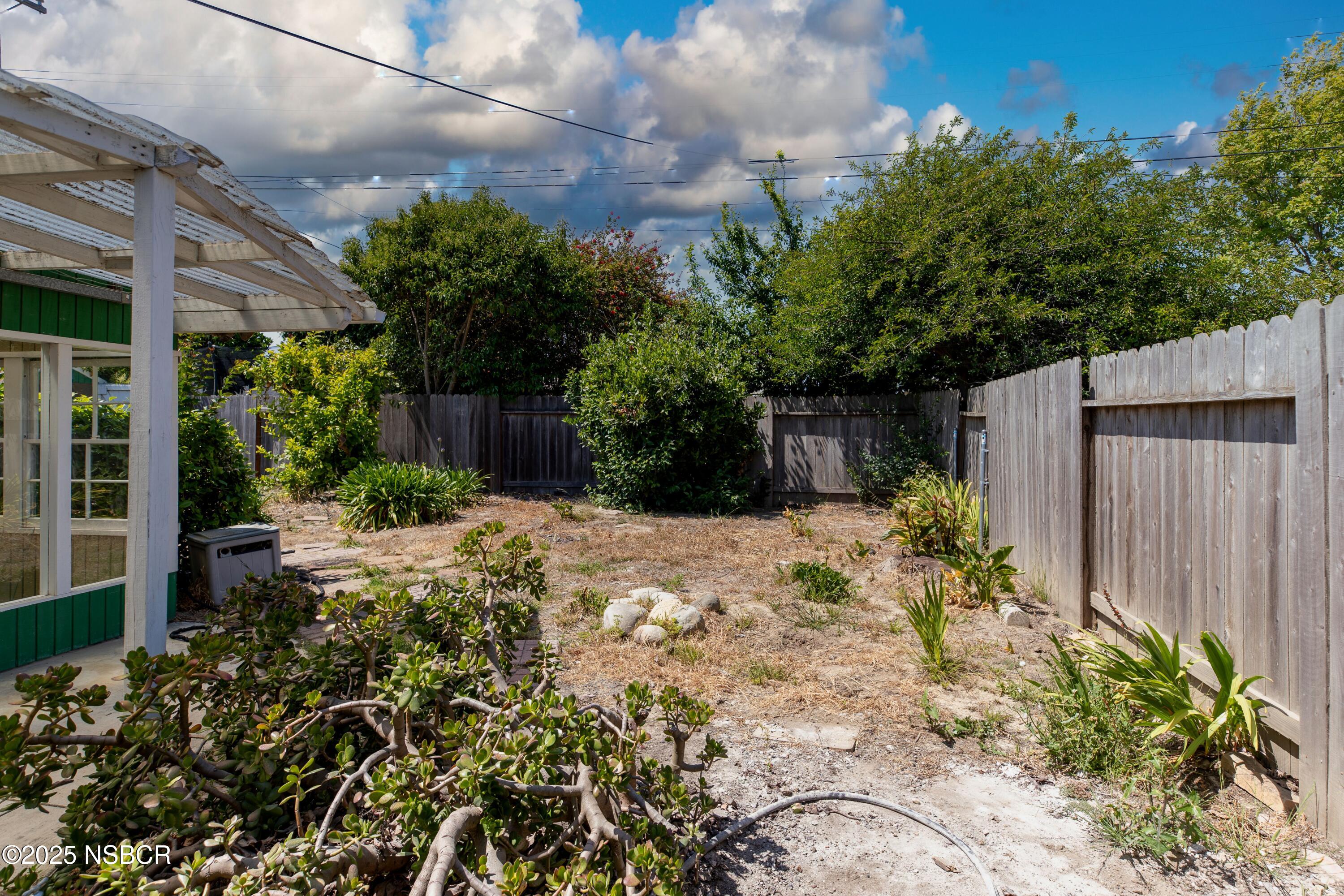 1309 W Walnut Avenue