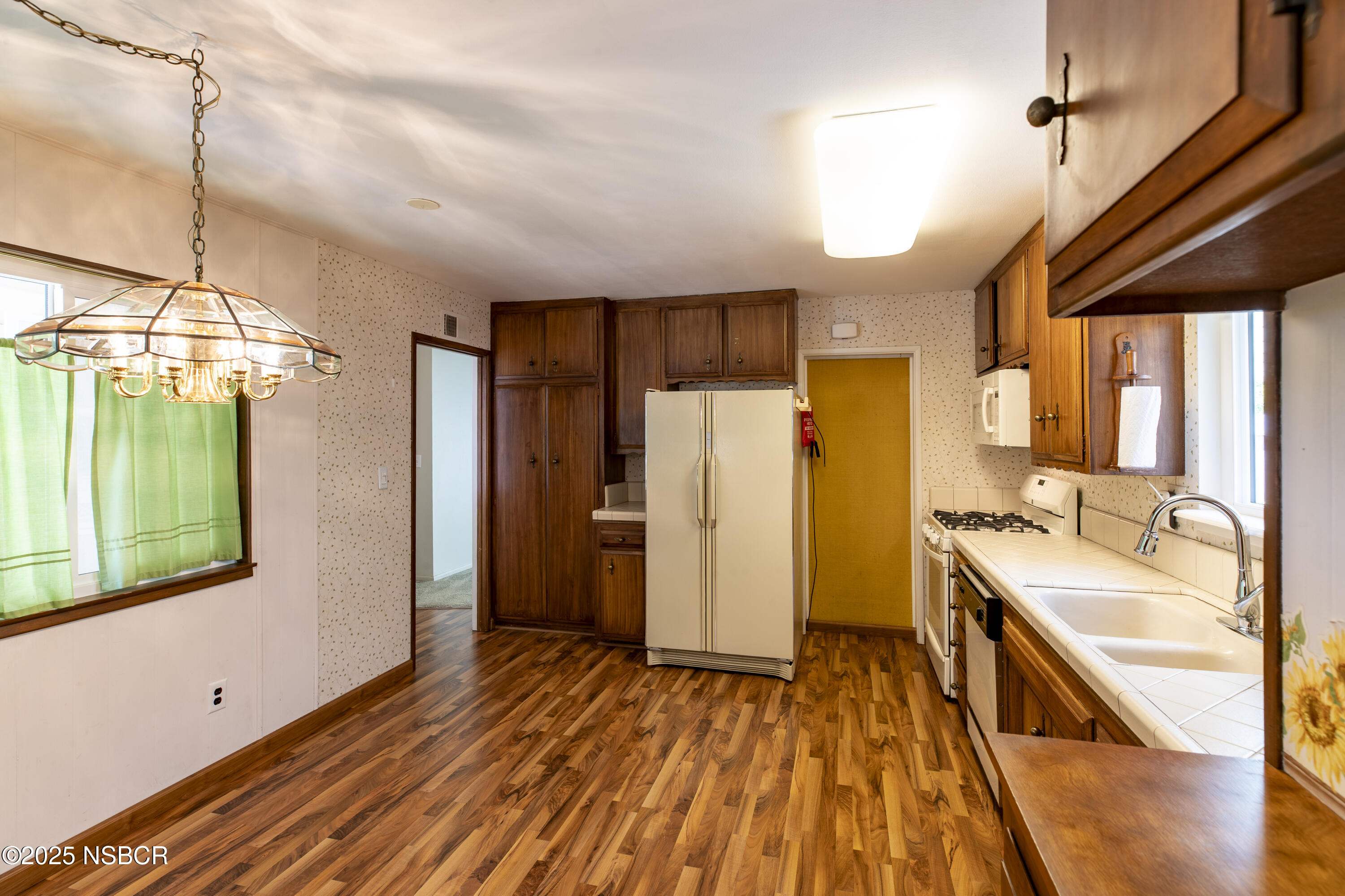 1309 W Walnut Avenue