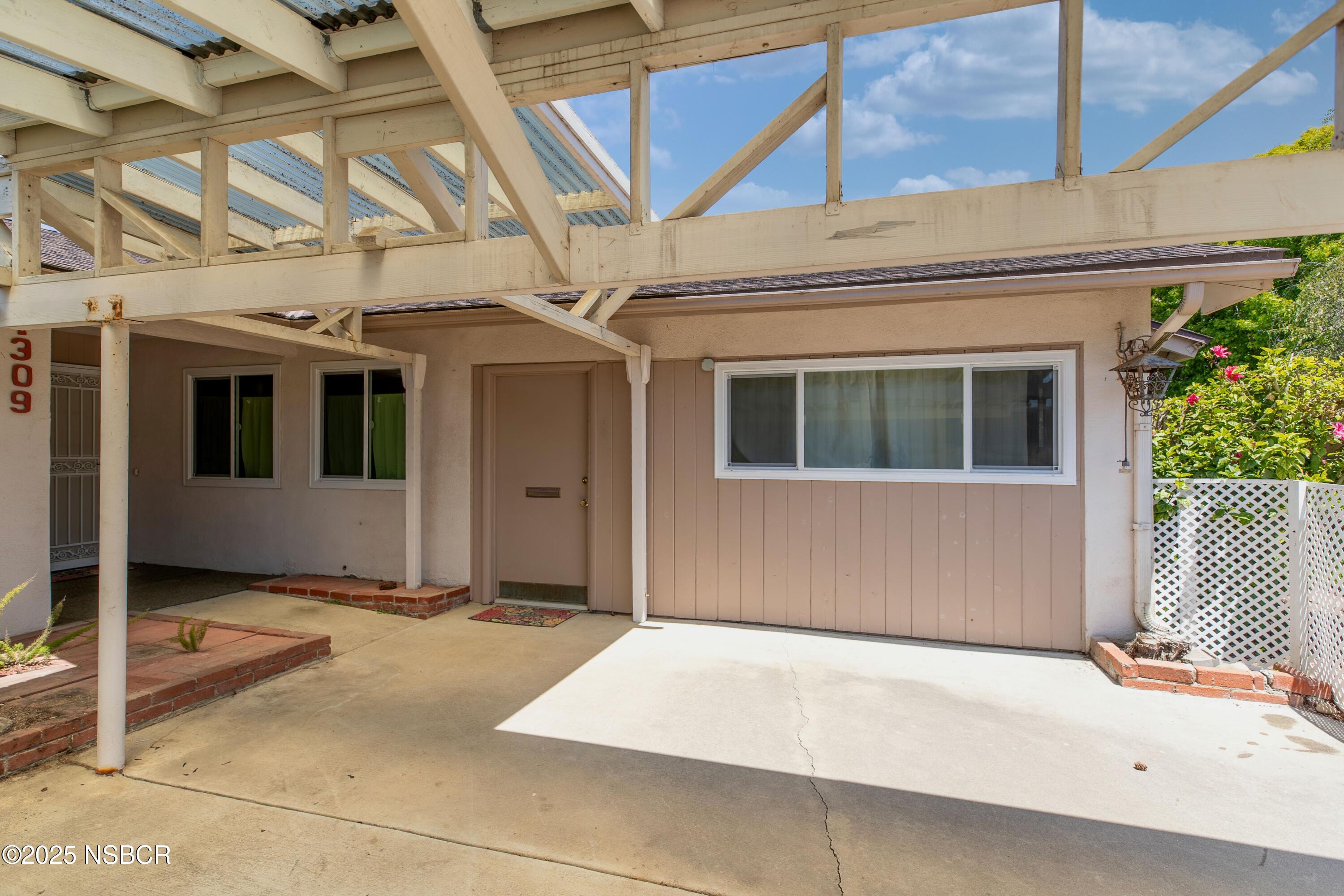 1309 W Walnut Avenue