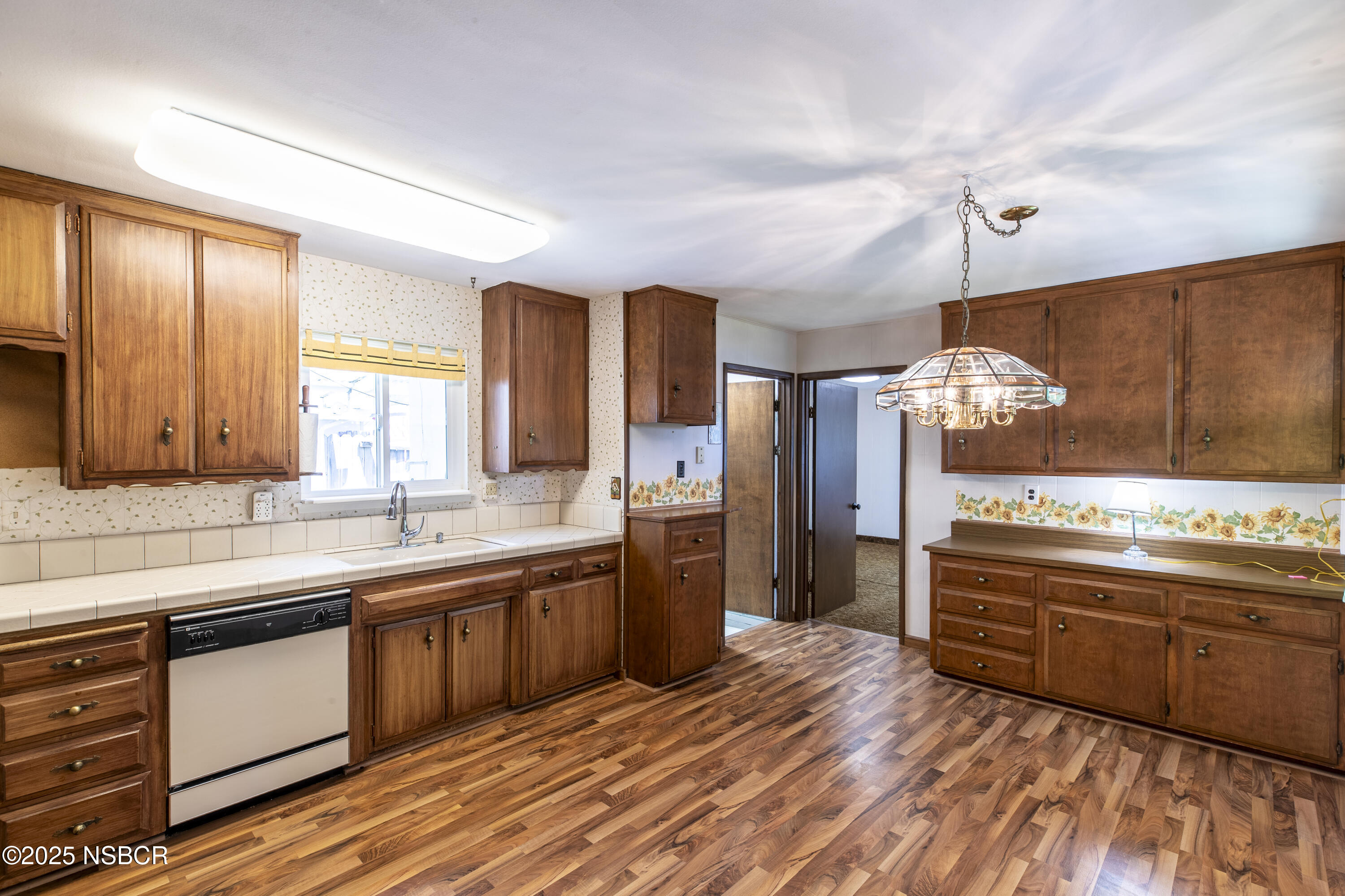 1309 W Walnut Avenue