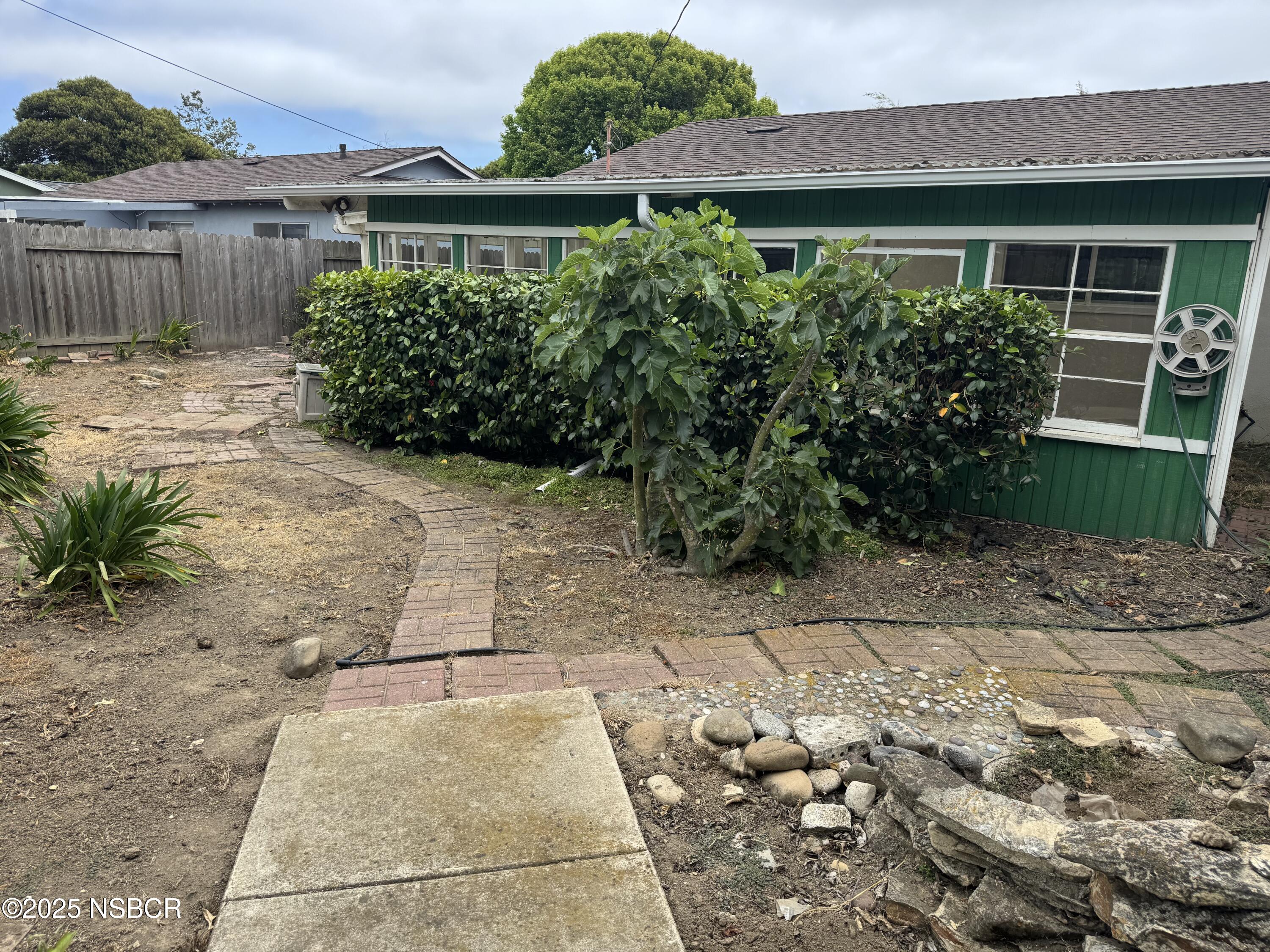 1309 W Walnut Avenue