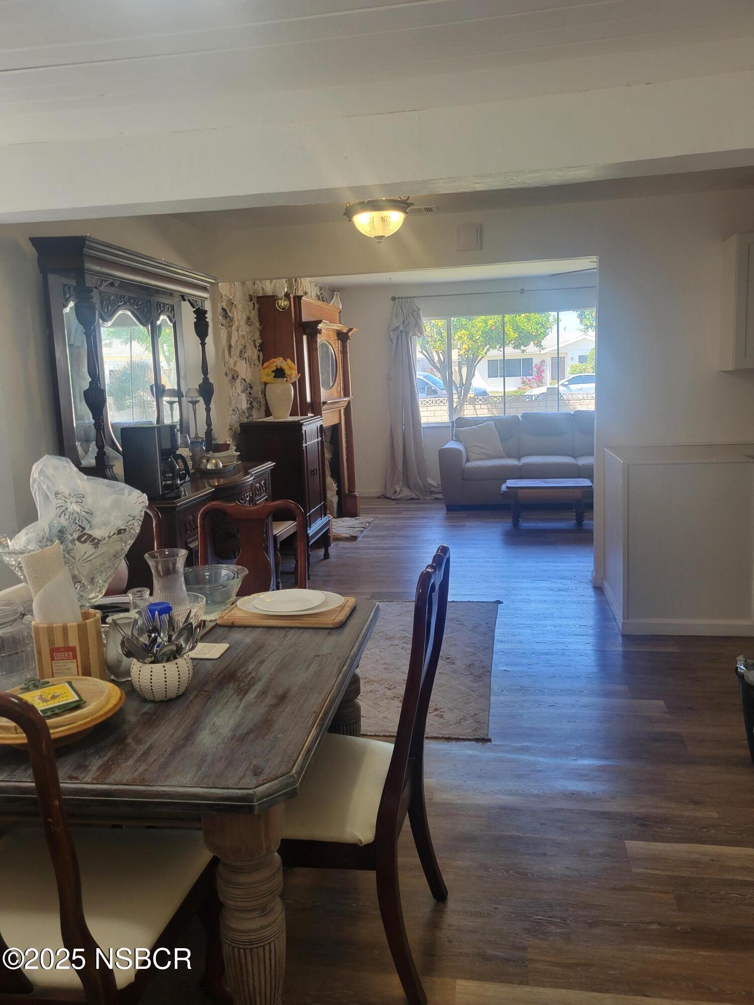 812 W Nectarine Avenue