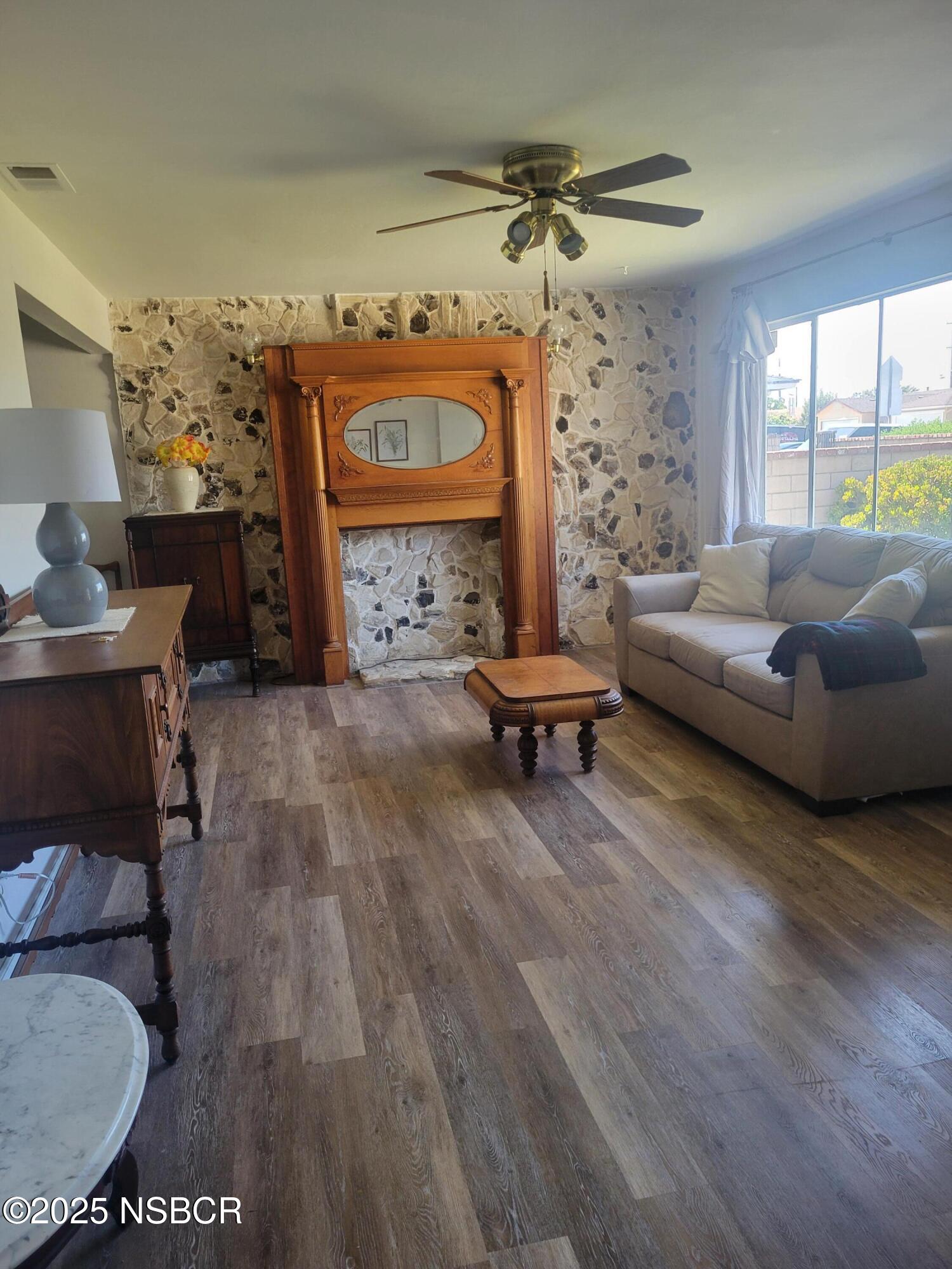 812 W Nectarine Avenue