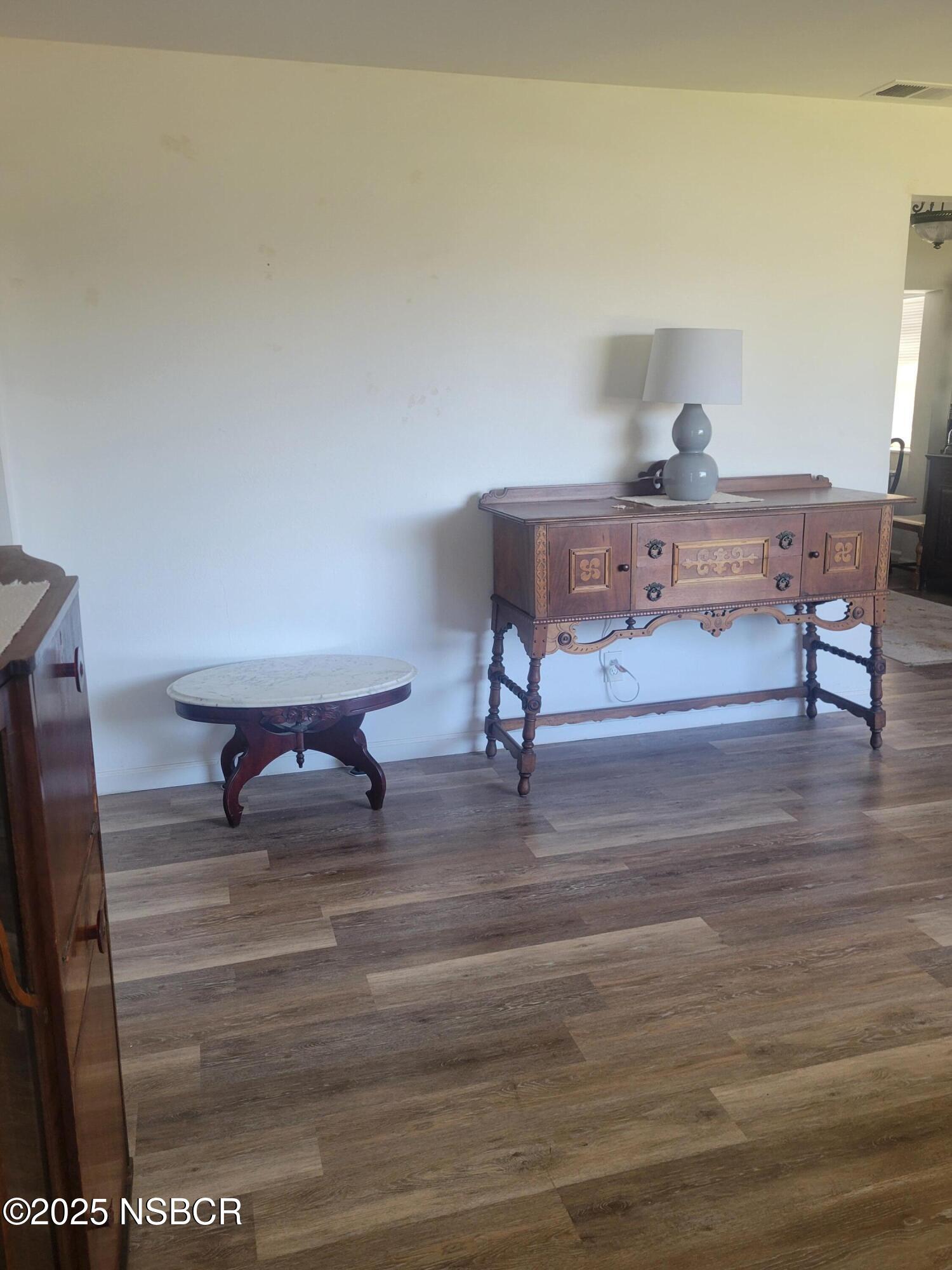 812 W Nectarine Avenue