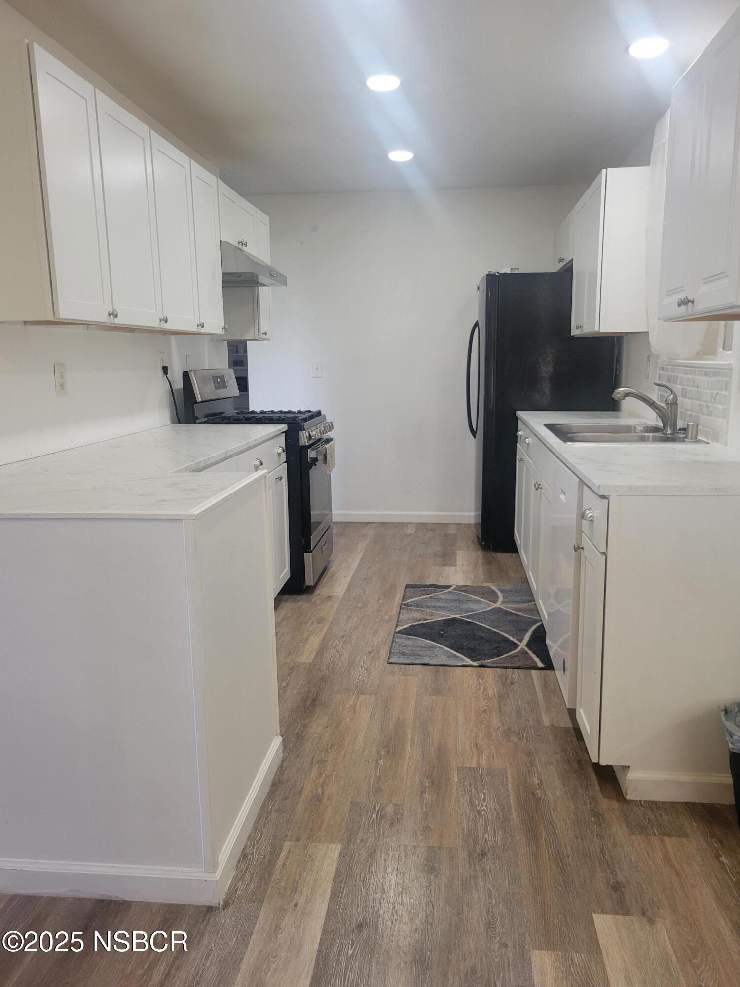 812 W Nectarine Avenue