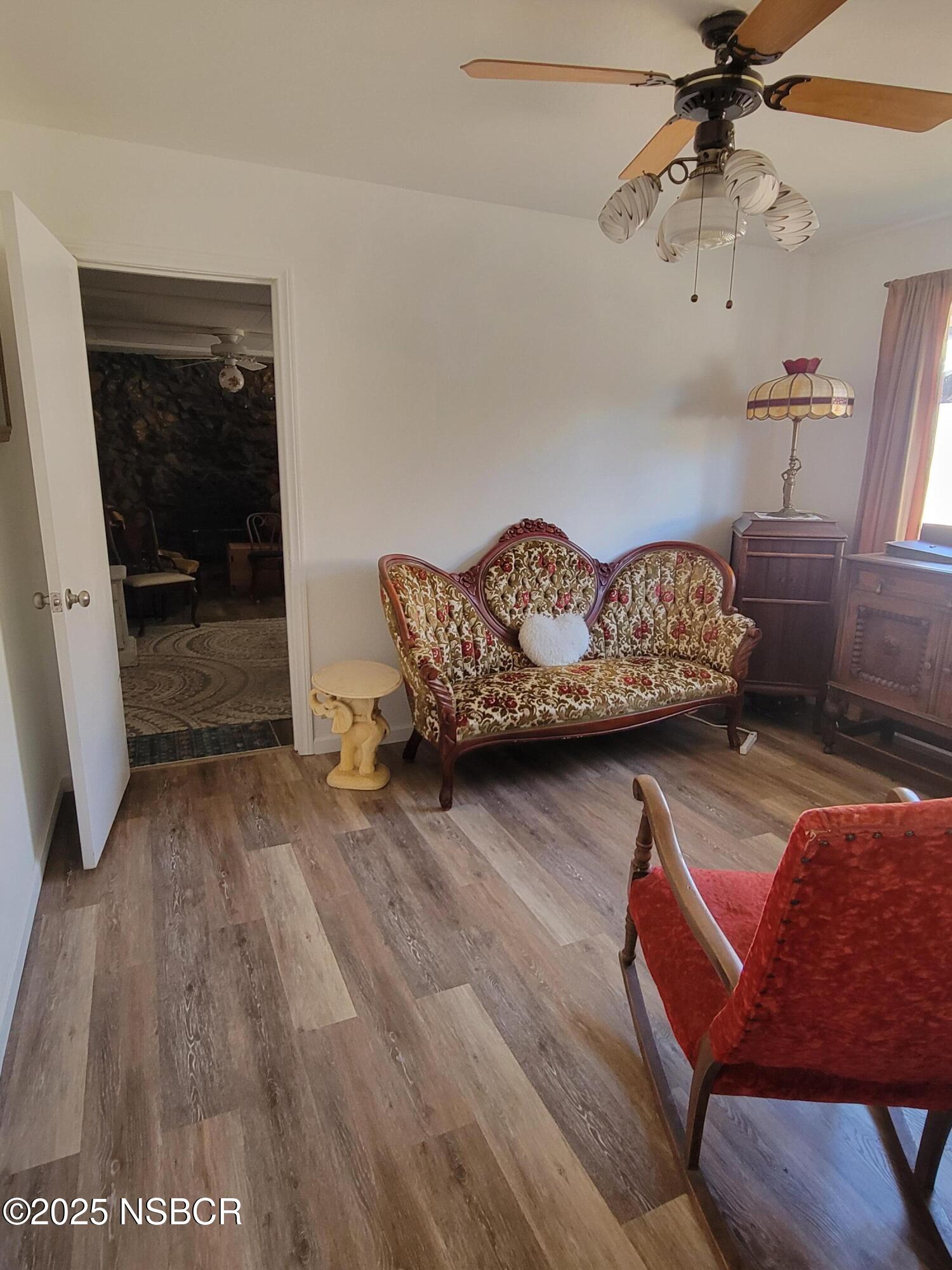 812 W Nectarine Avenue