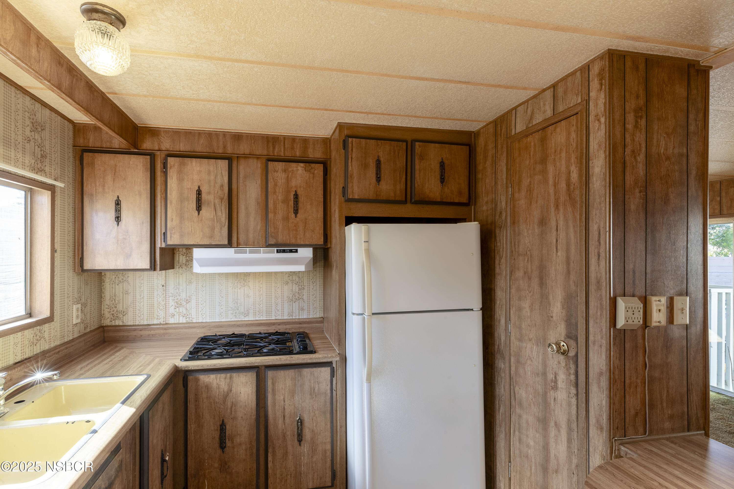 701 E Pine Avenue 182