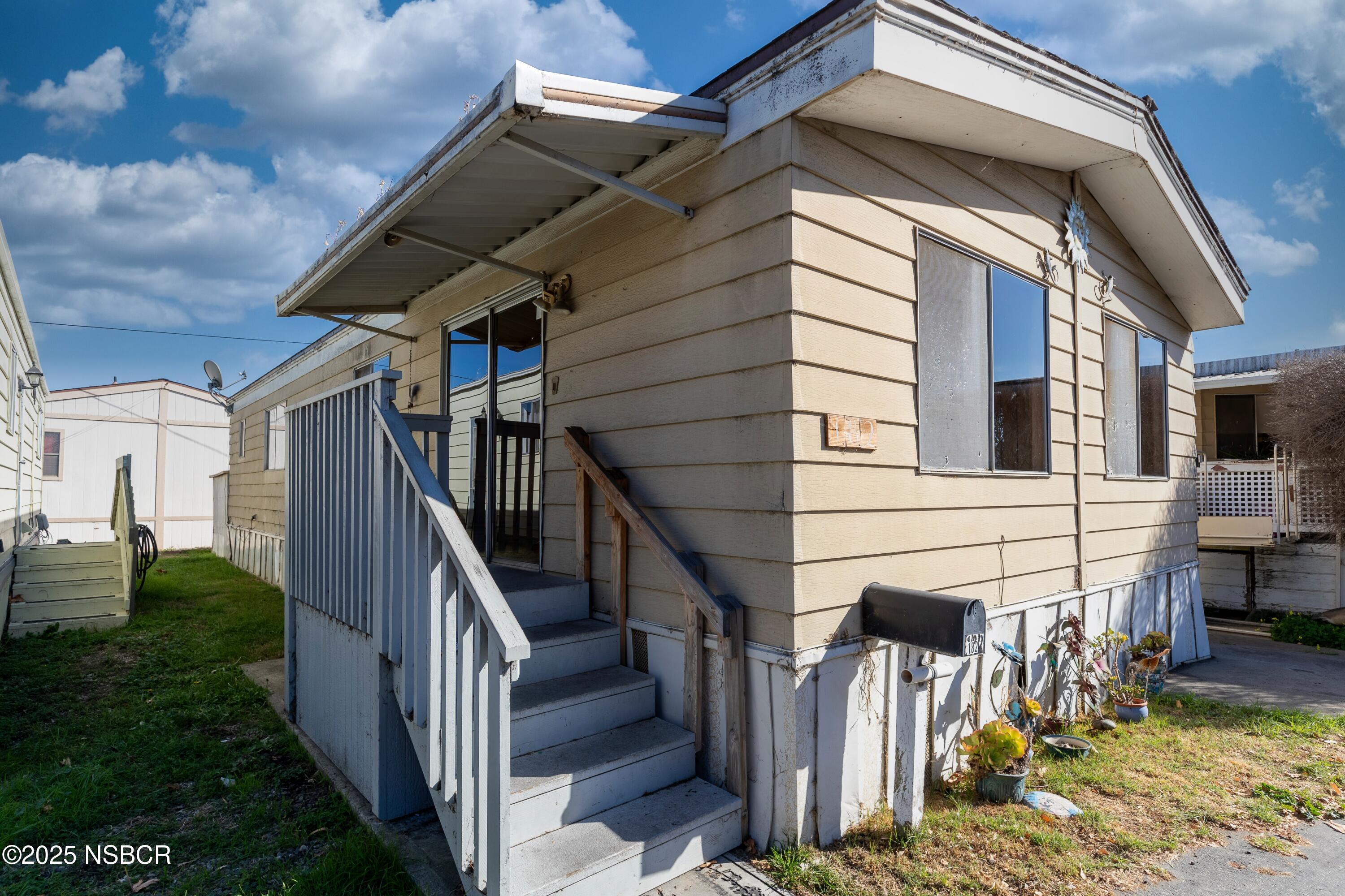 701 E Pine Avenue 182