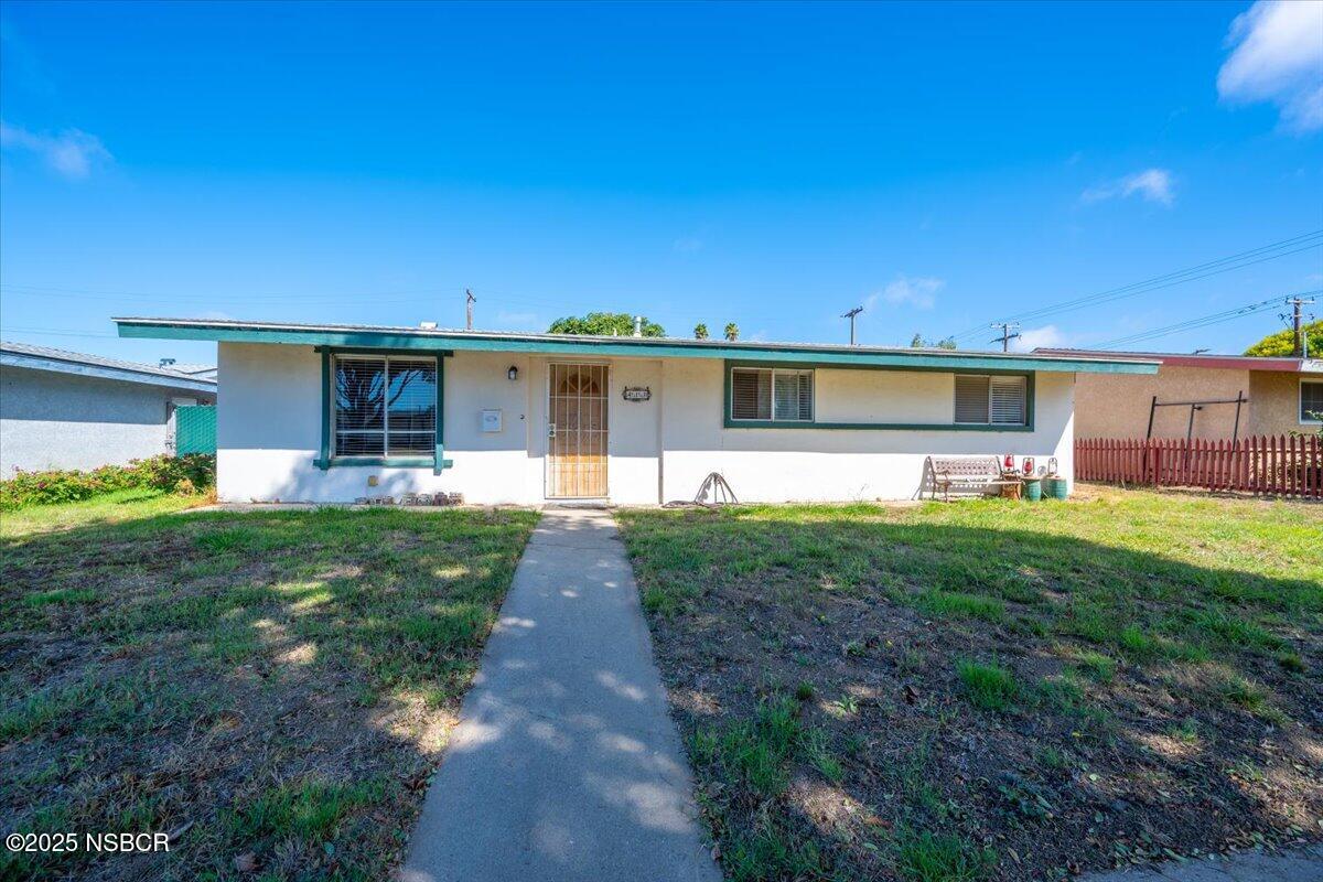 413 E Oak Avenue