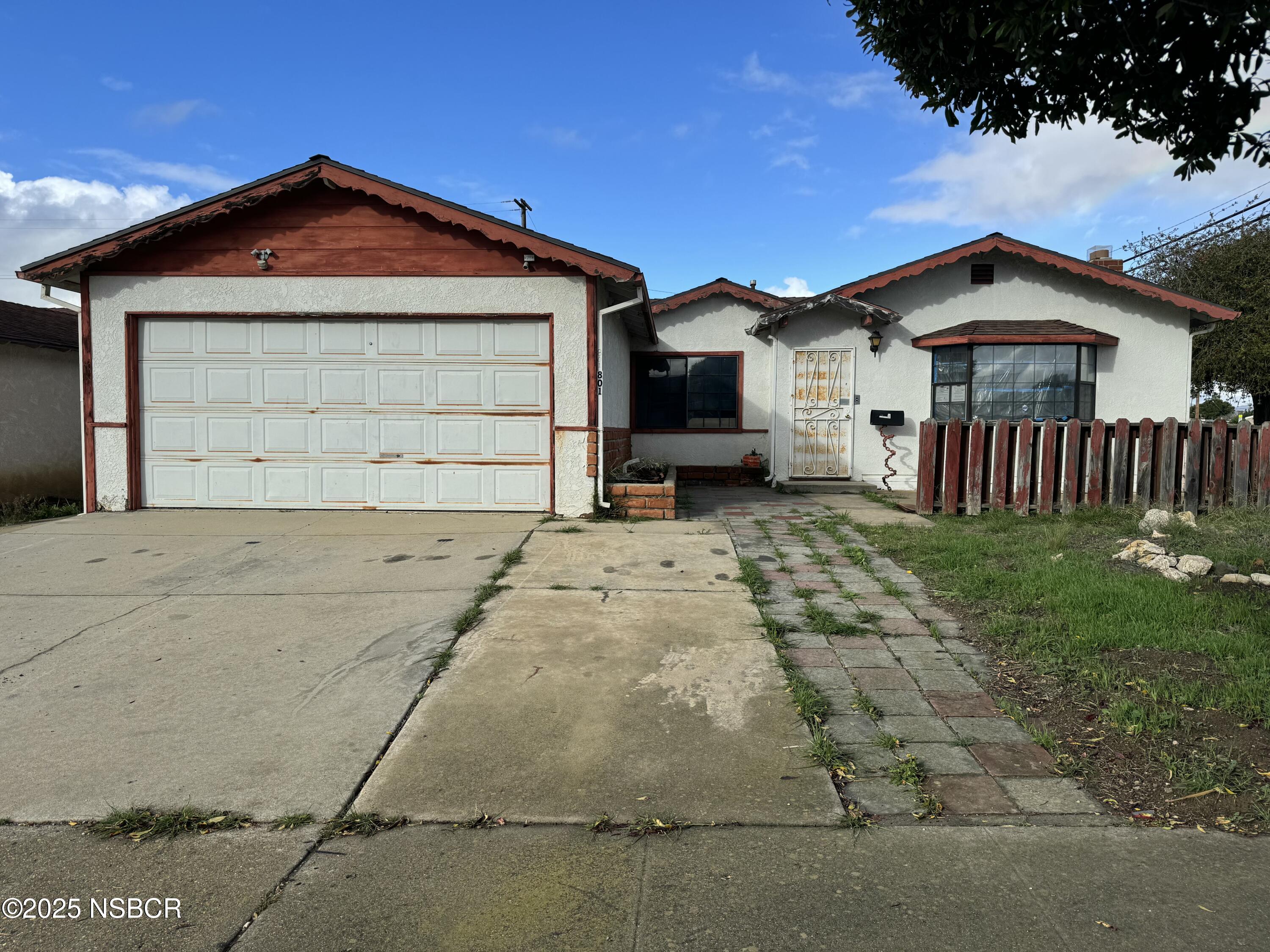 801 W Nectarine Avenue