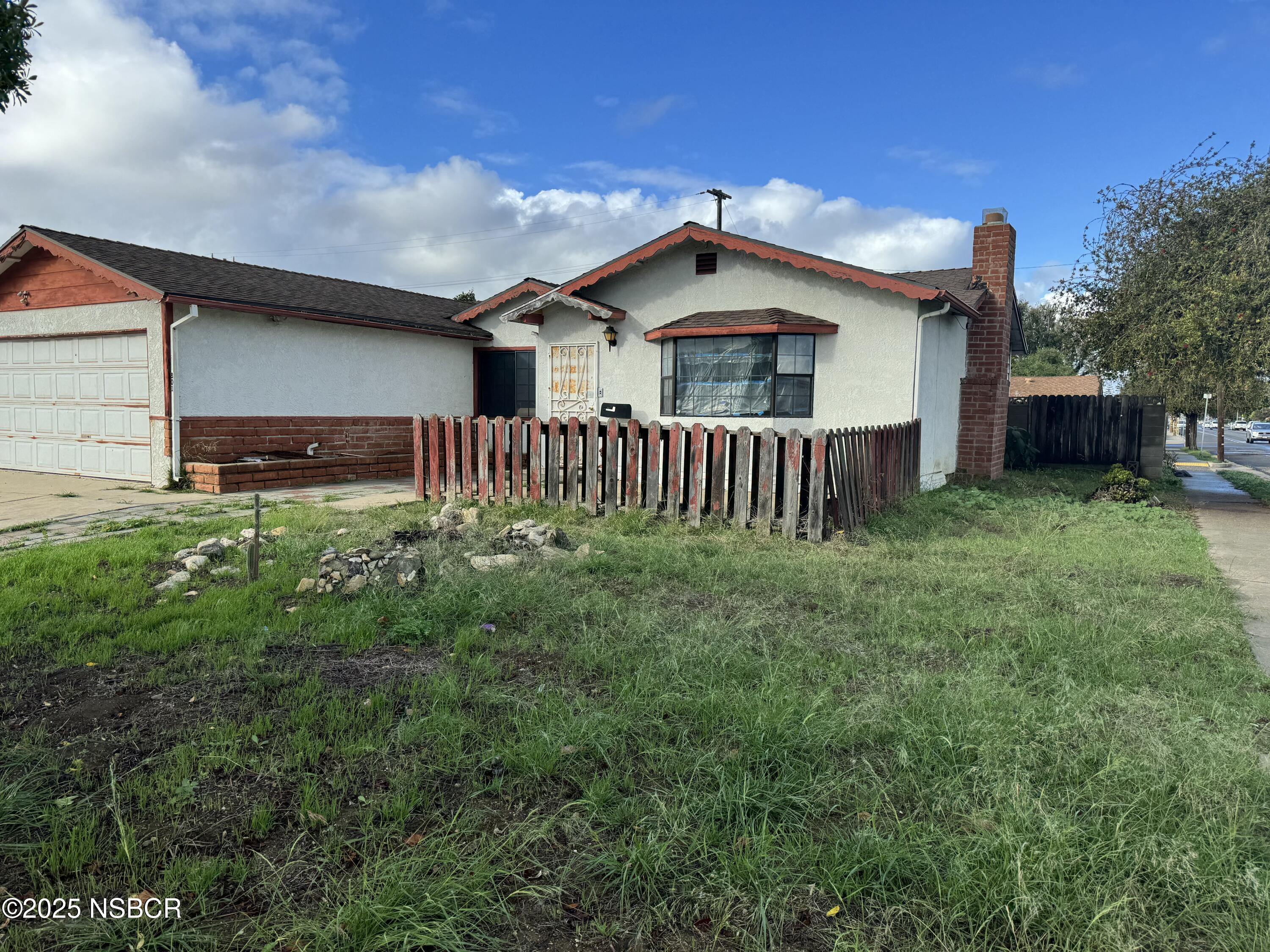 801 W Nectarine Avenue