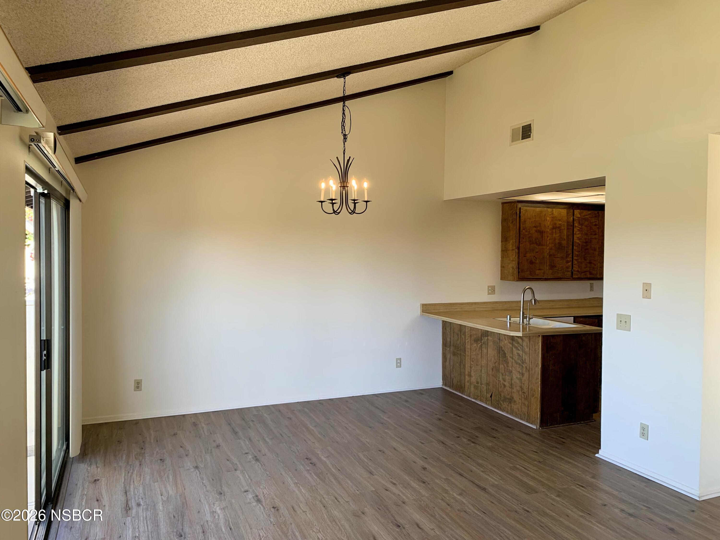 3939 Mesa Circle Drive