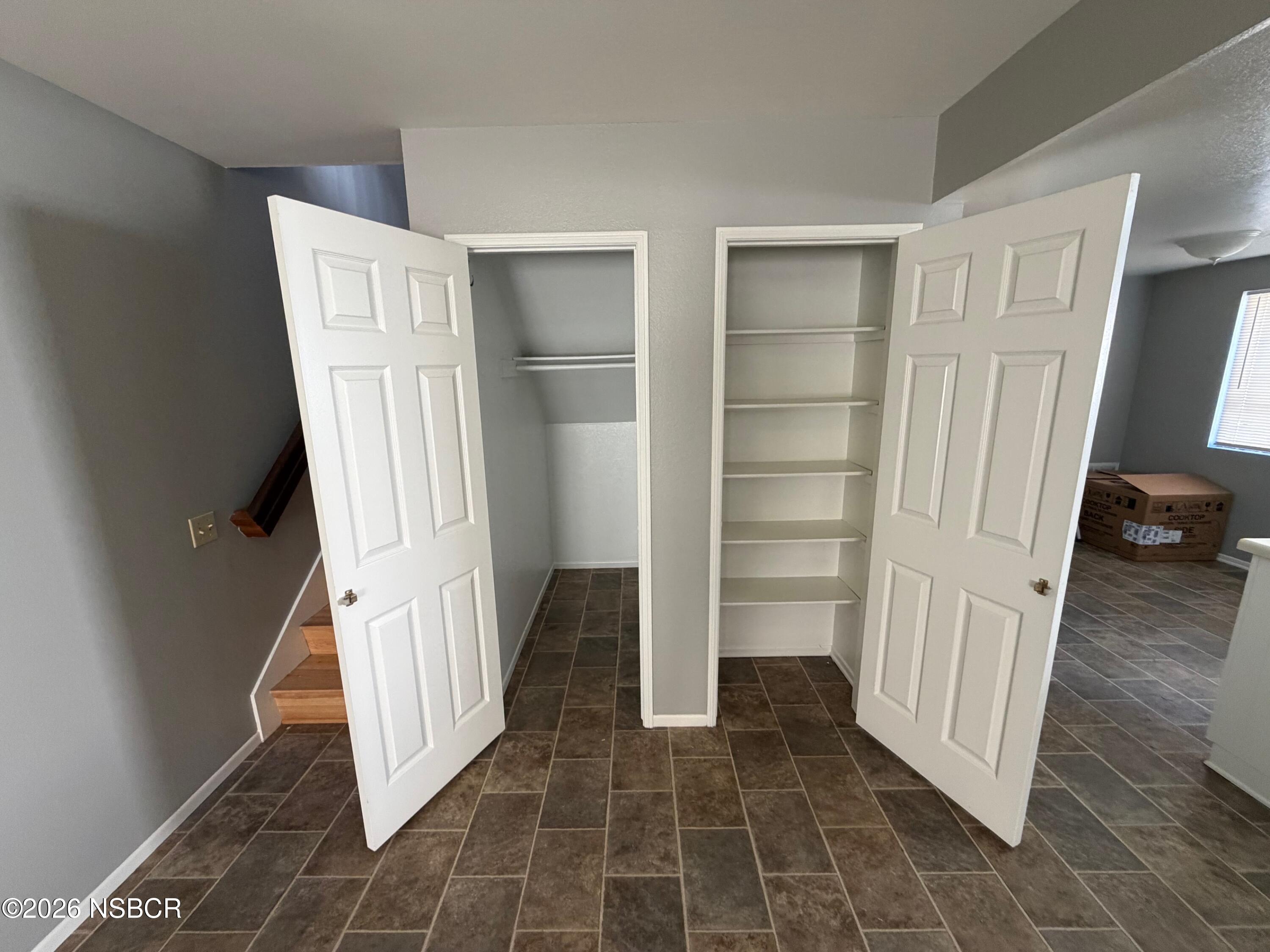 1410 W Apricot Avenue