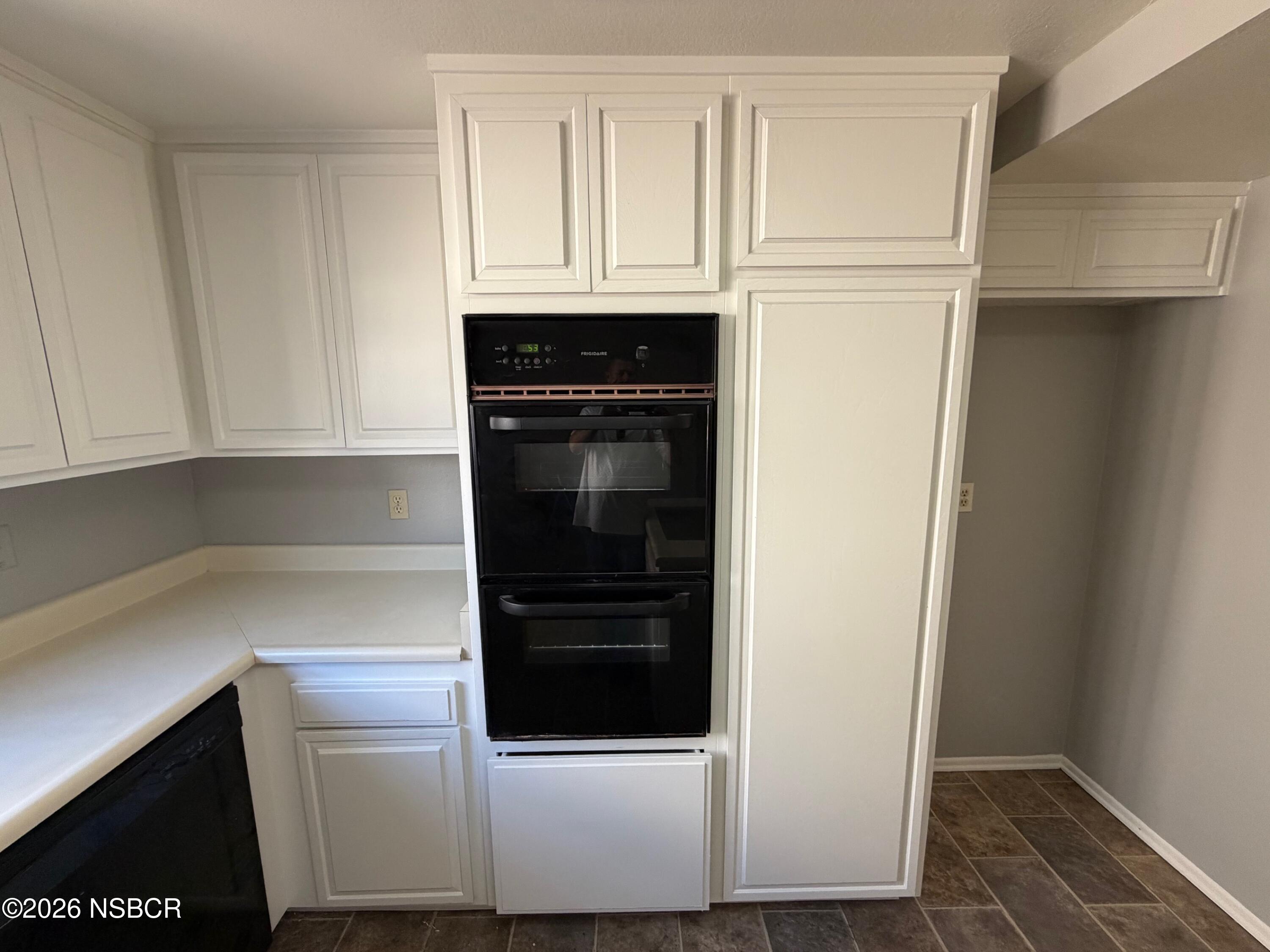 1410 W Apricot Avenue