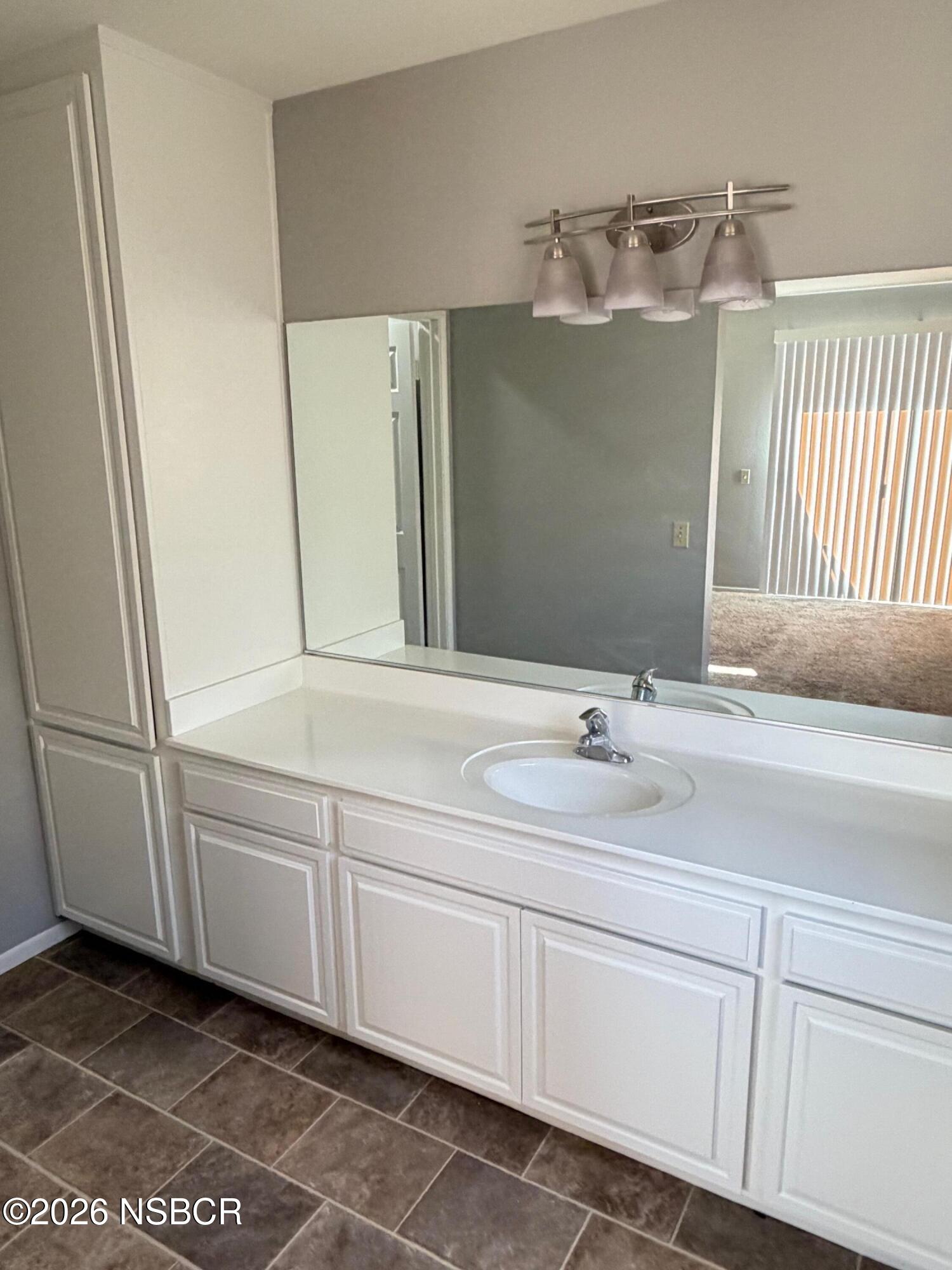 1410 W Apricot Avenue