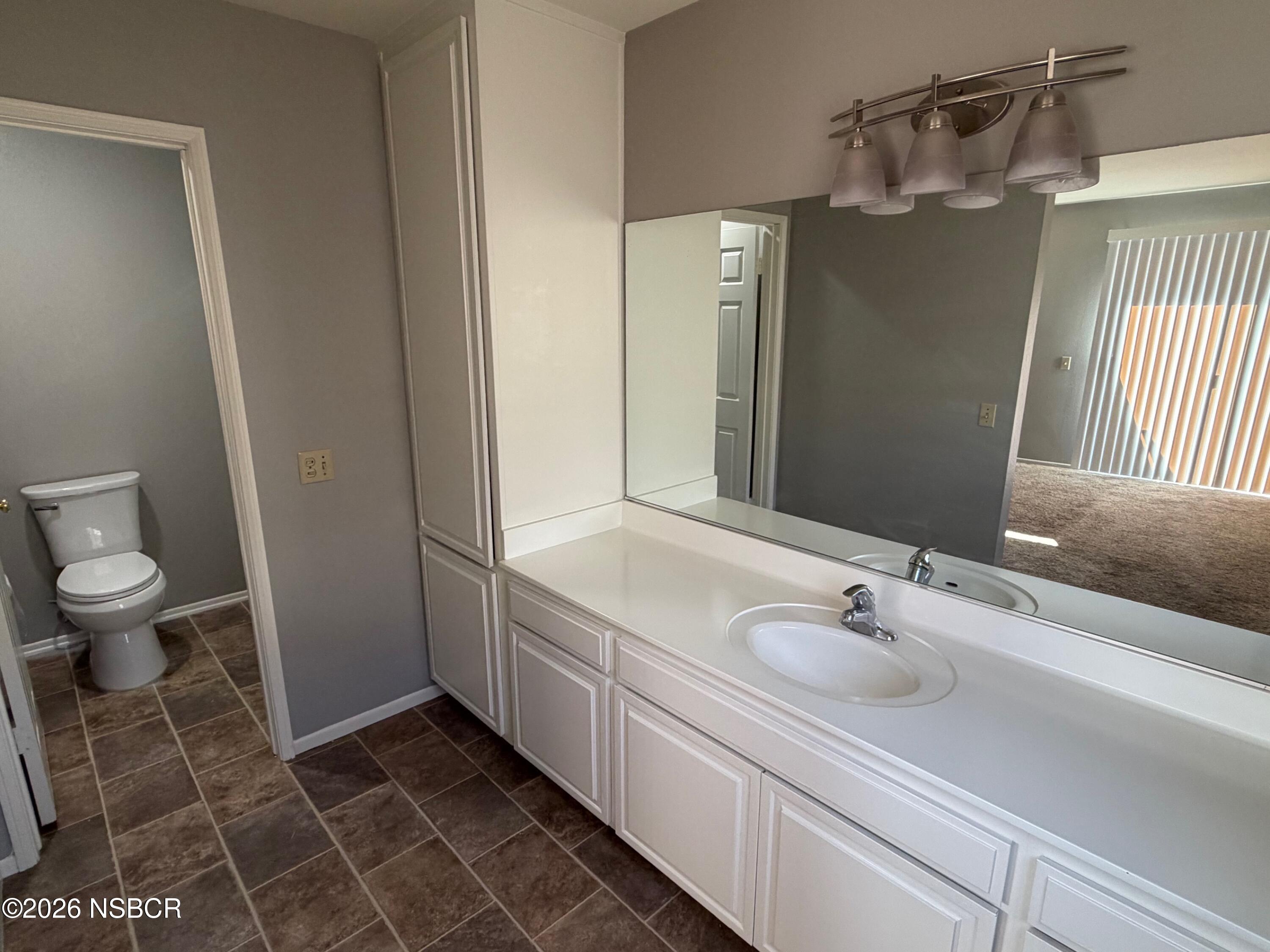 1410 W Apricot Avenue