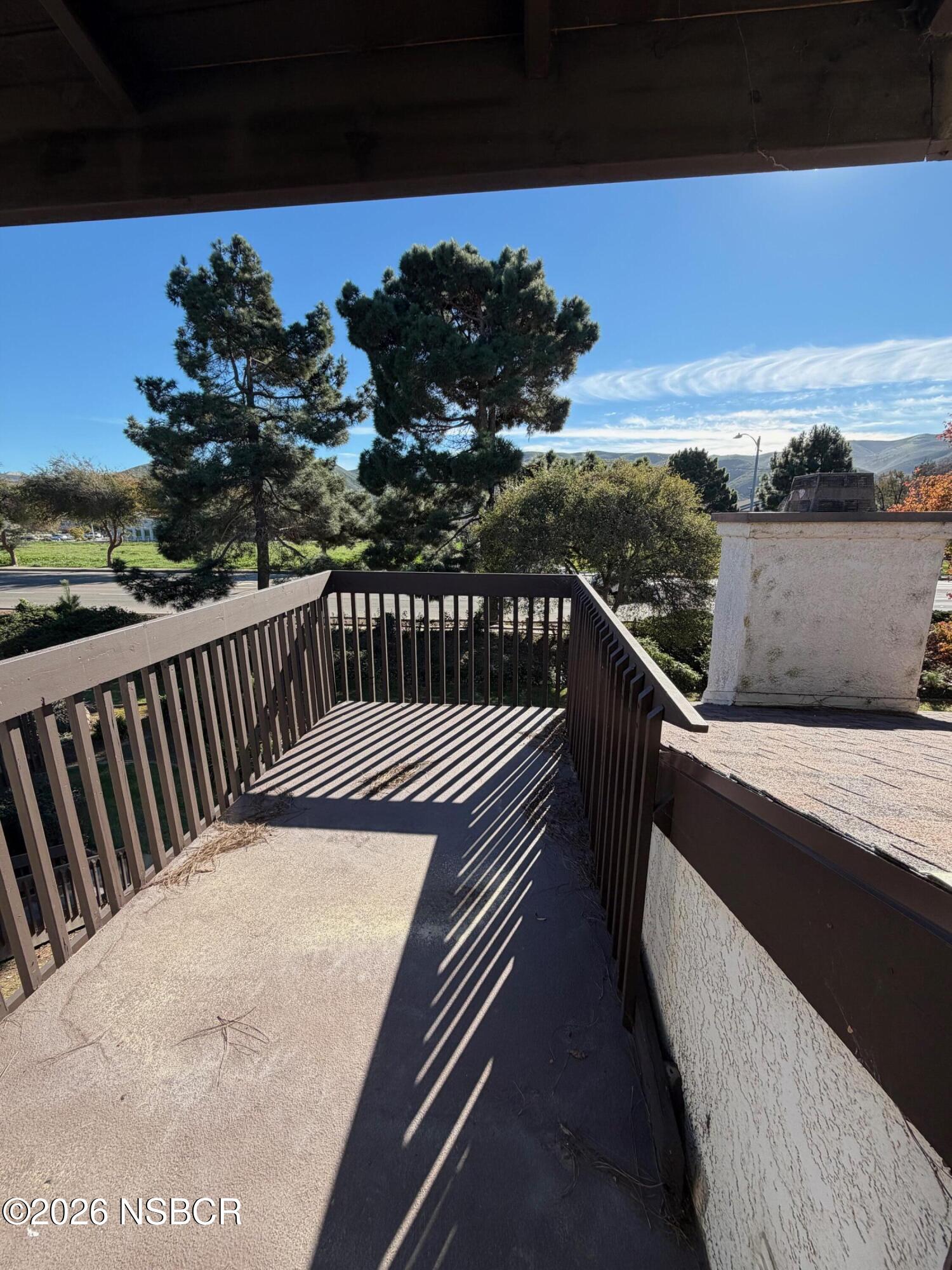 1410 W Apricot Avenue