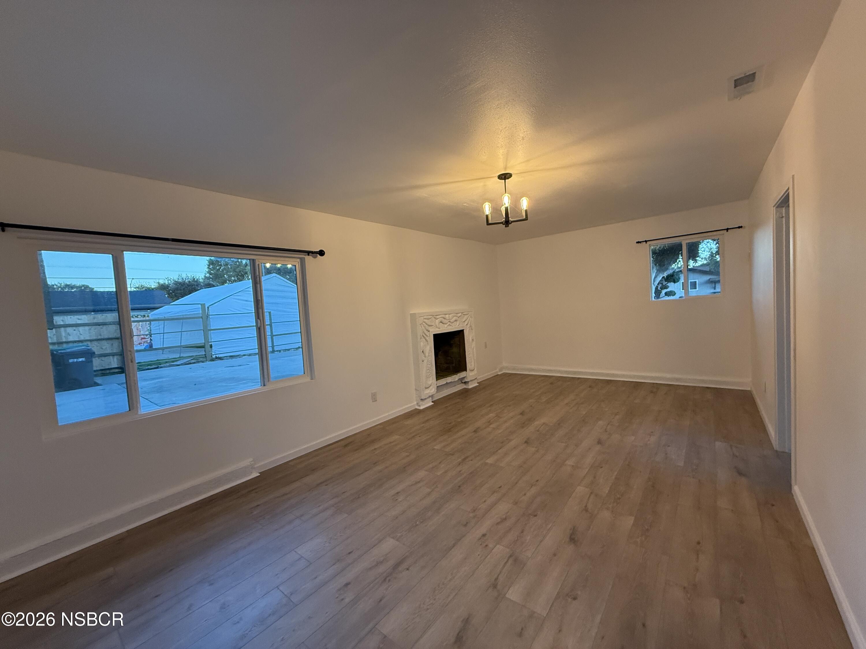 1408 W Walnut Avenue