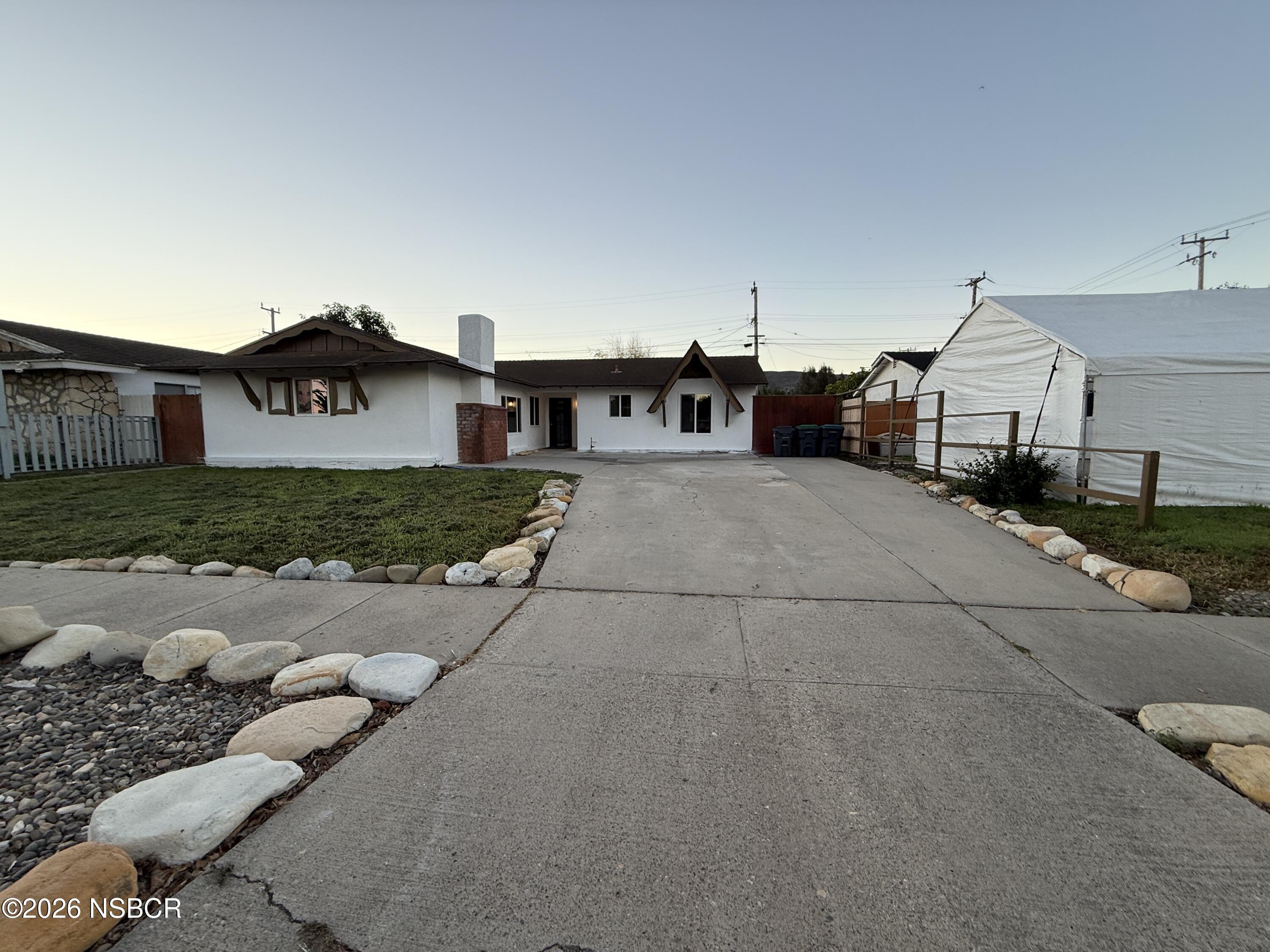 1408 W Walnut Avenue