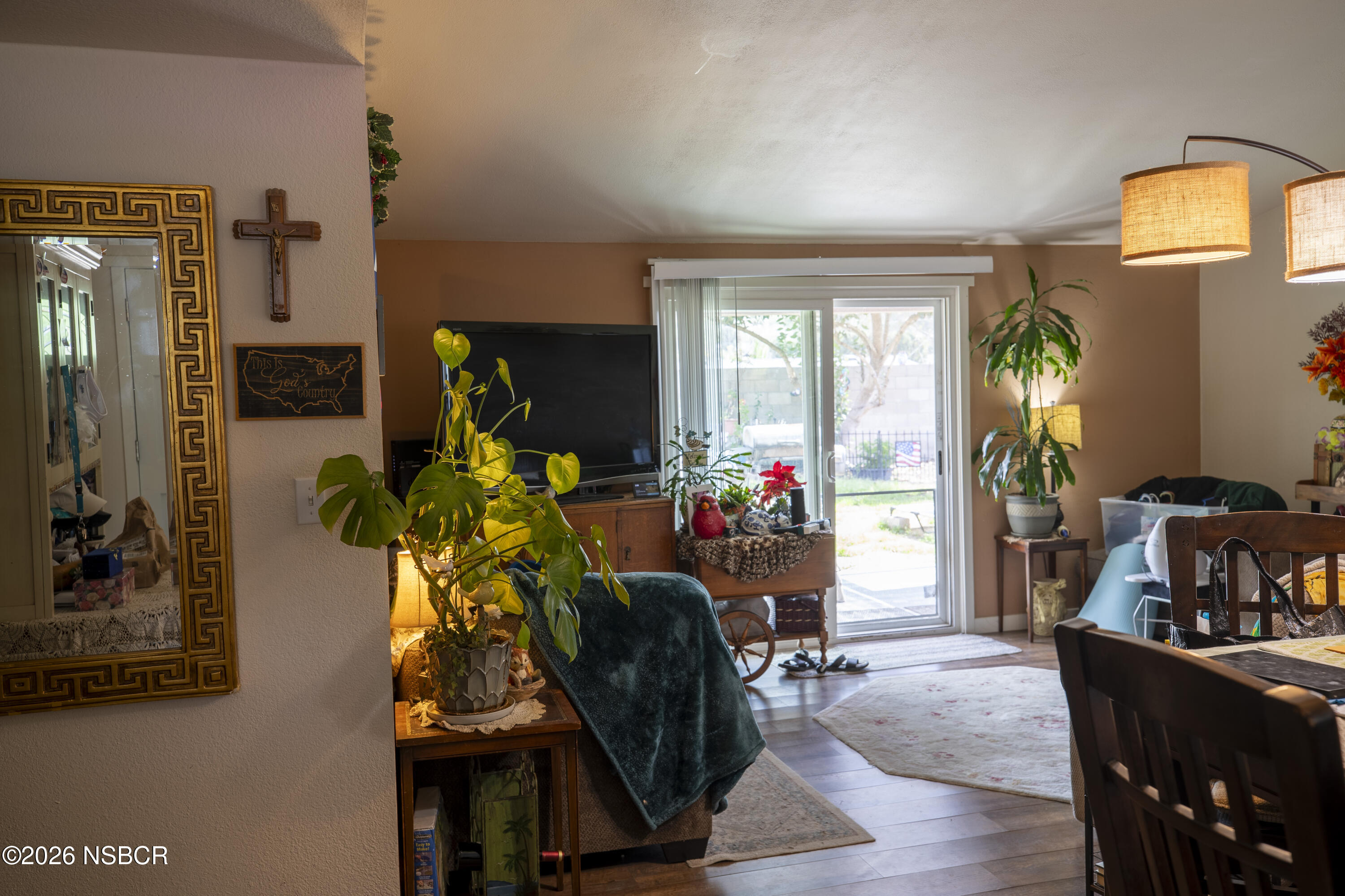 3838 Via Mitad