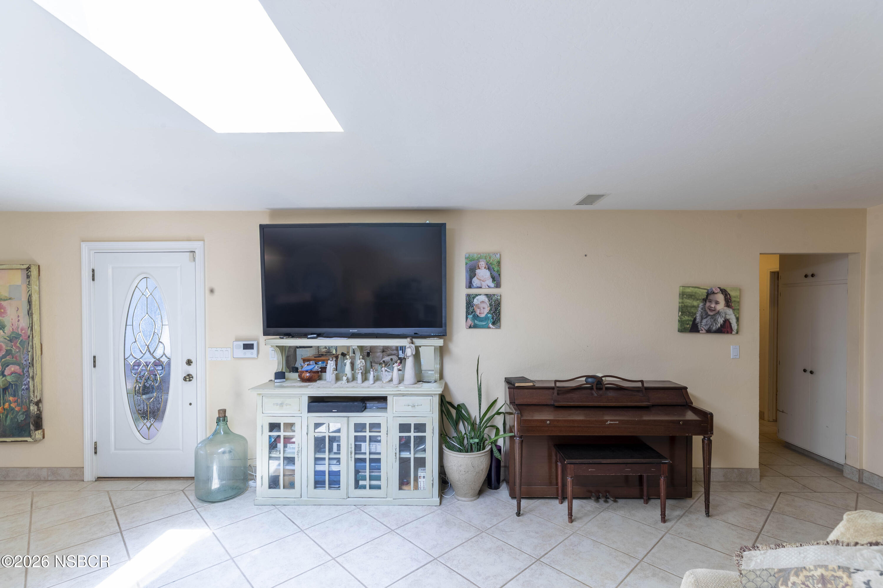 904 W College