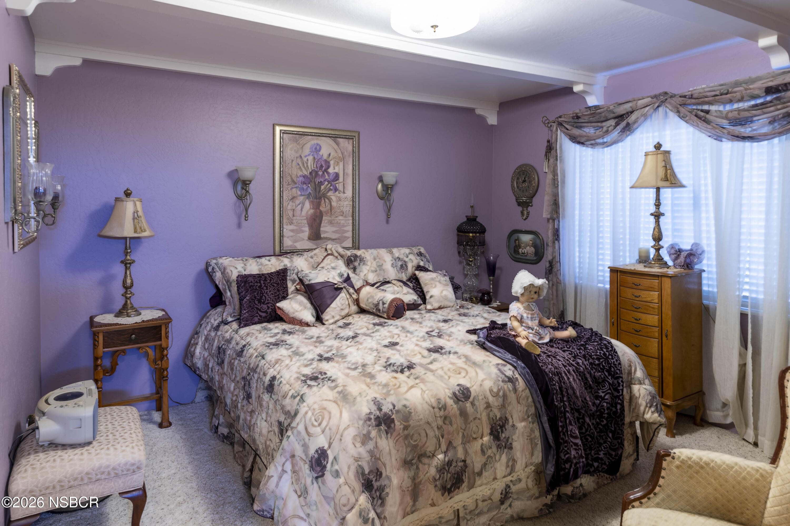 904 W College